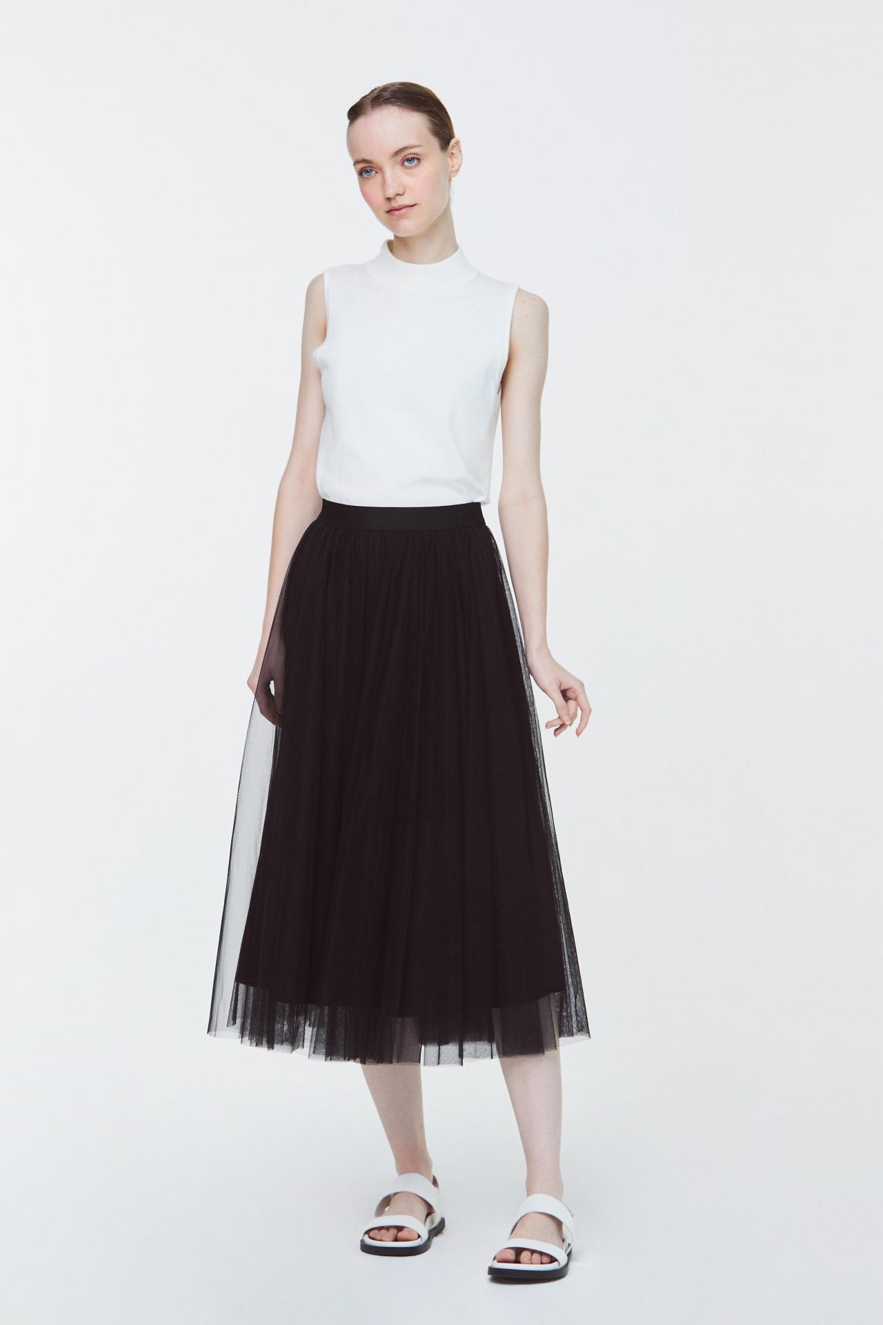 Mesh line outlet skirt