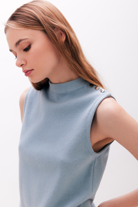 Shoulder Button Knit