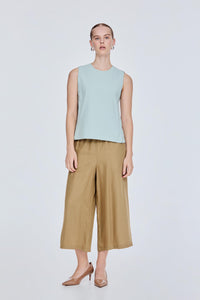 Twin Vent Sleeveless Top