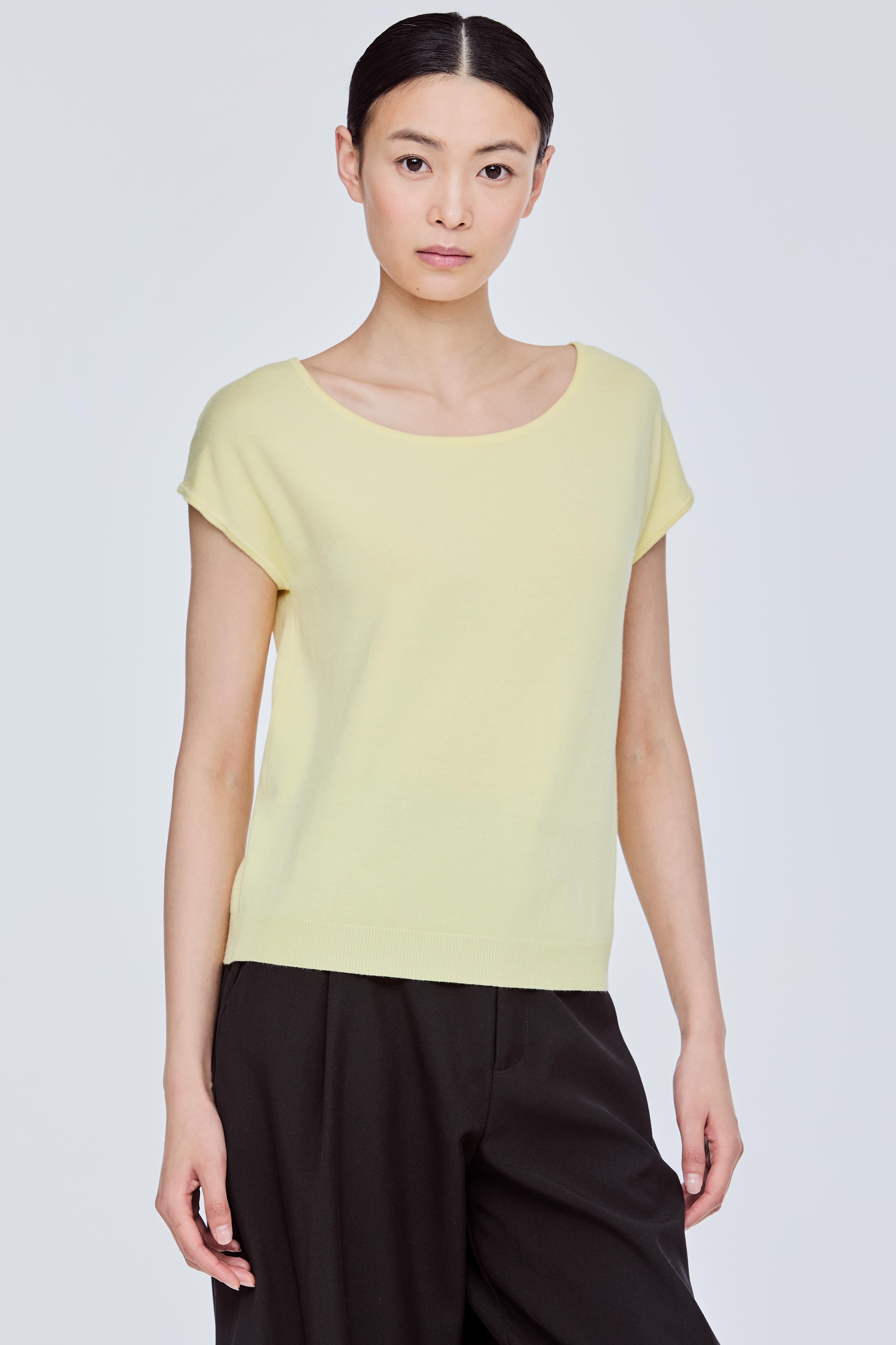Round Neck Knit Top
