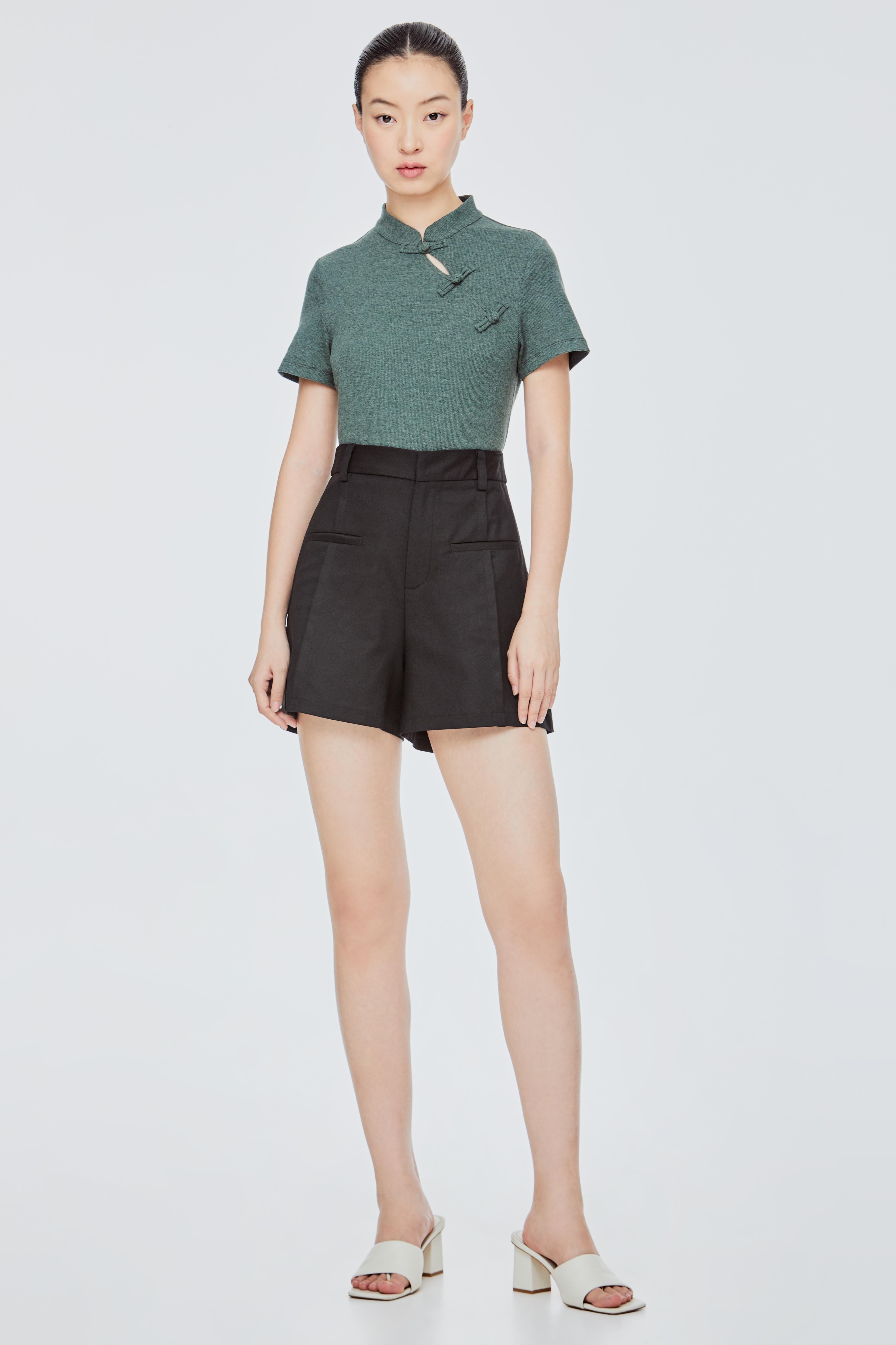 Basic Pleated Shorts