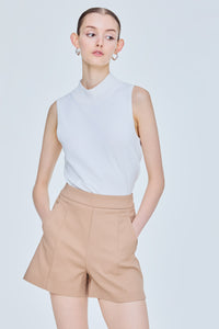 Single Welt Pockets Shorts