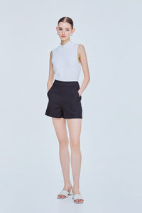 Single Welt Pockets Shorts