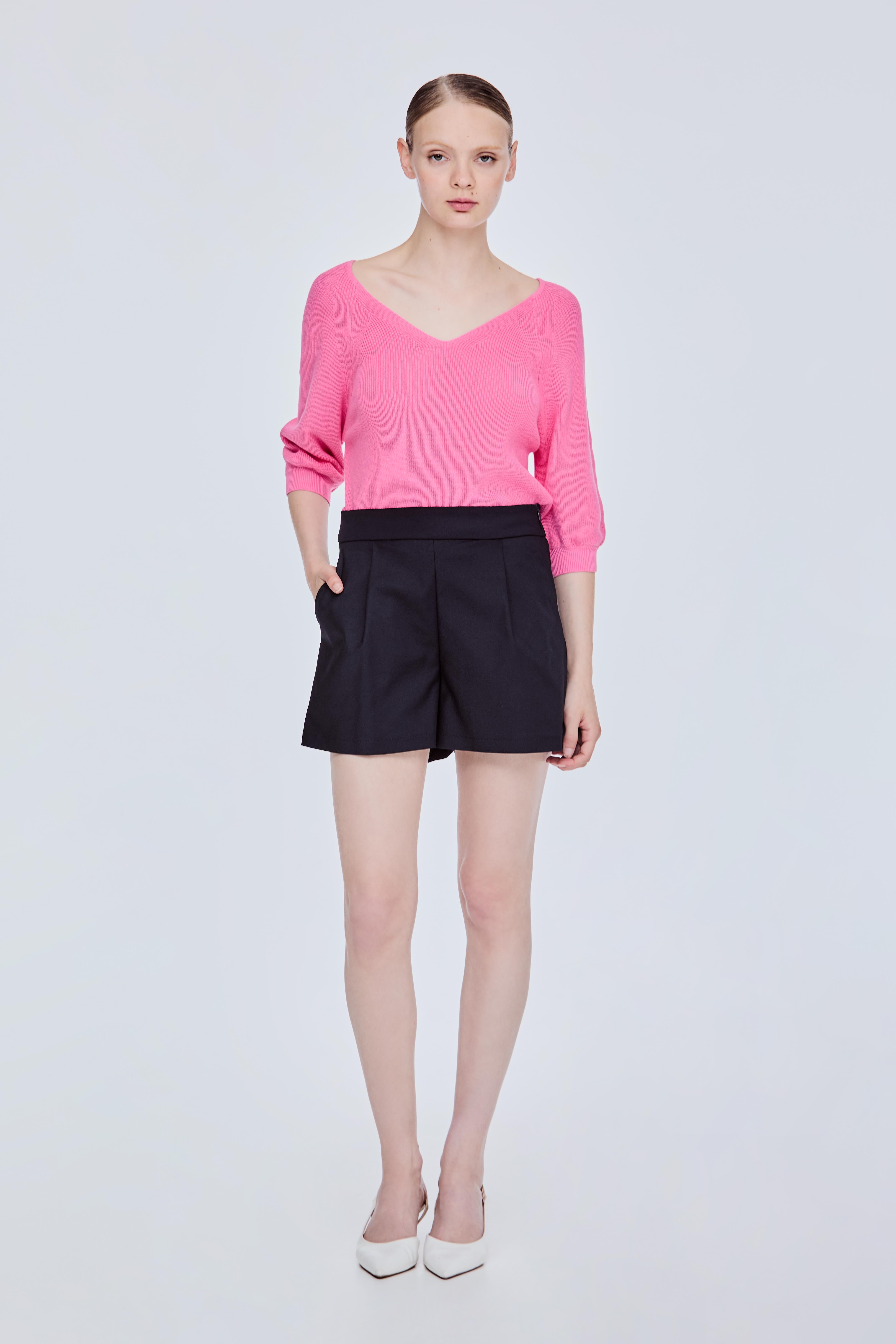 Front Pleats Shorts