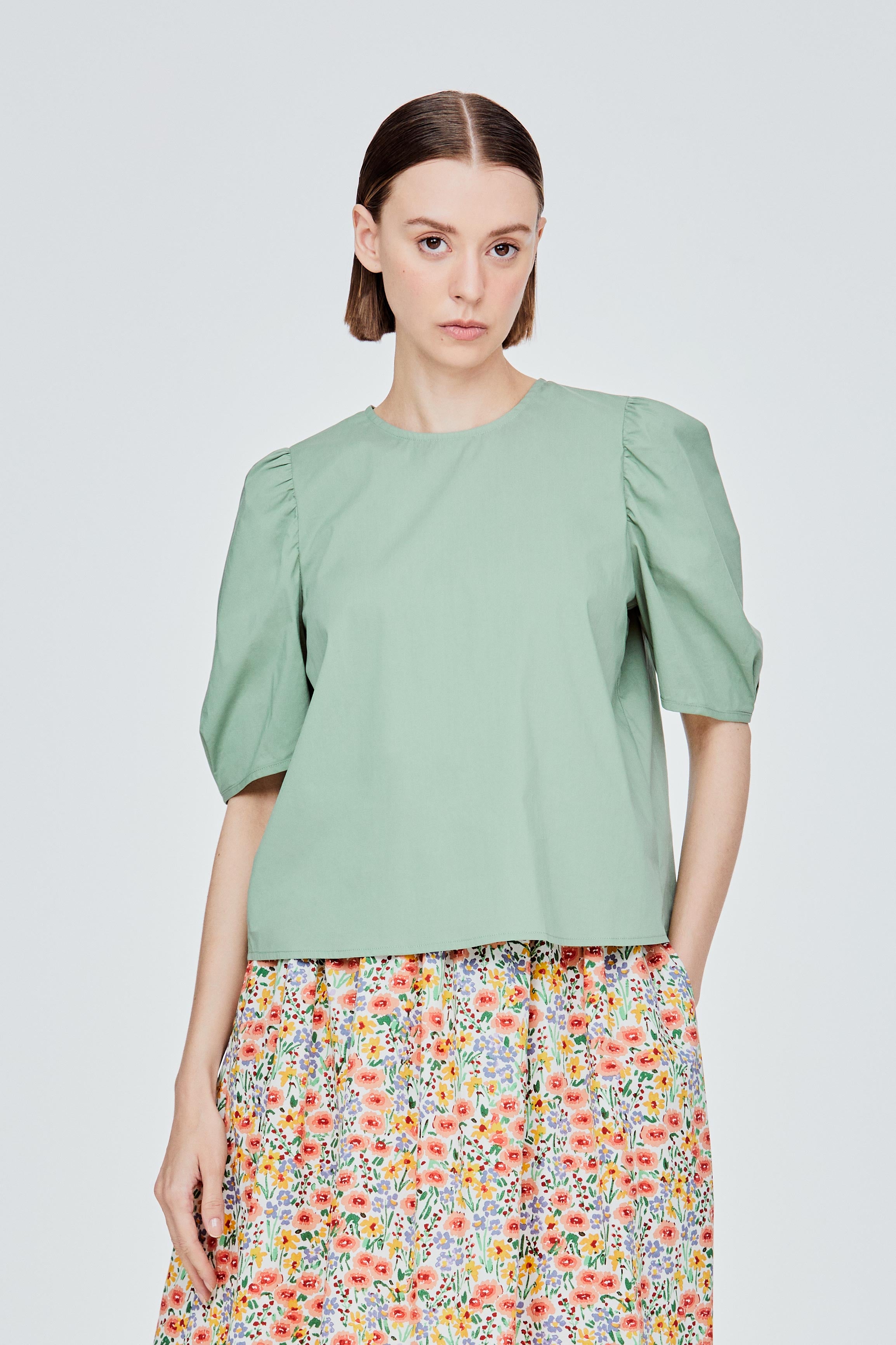 Basic Puff Sleeve Blouse