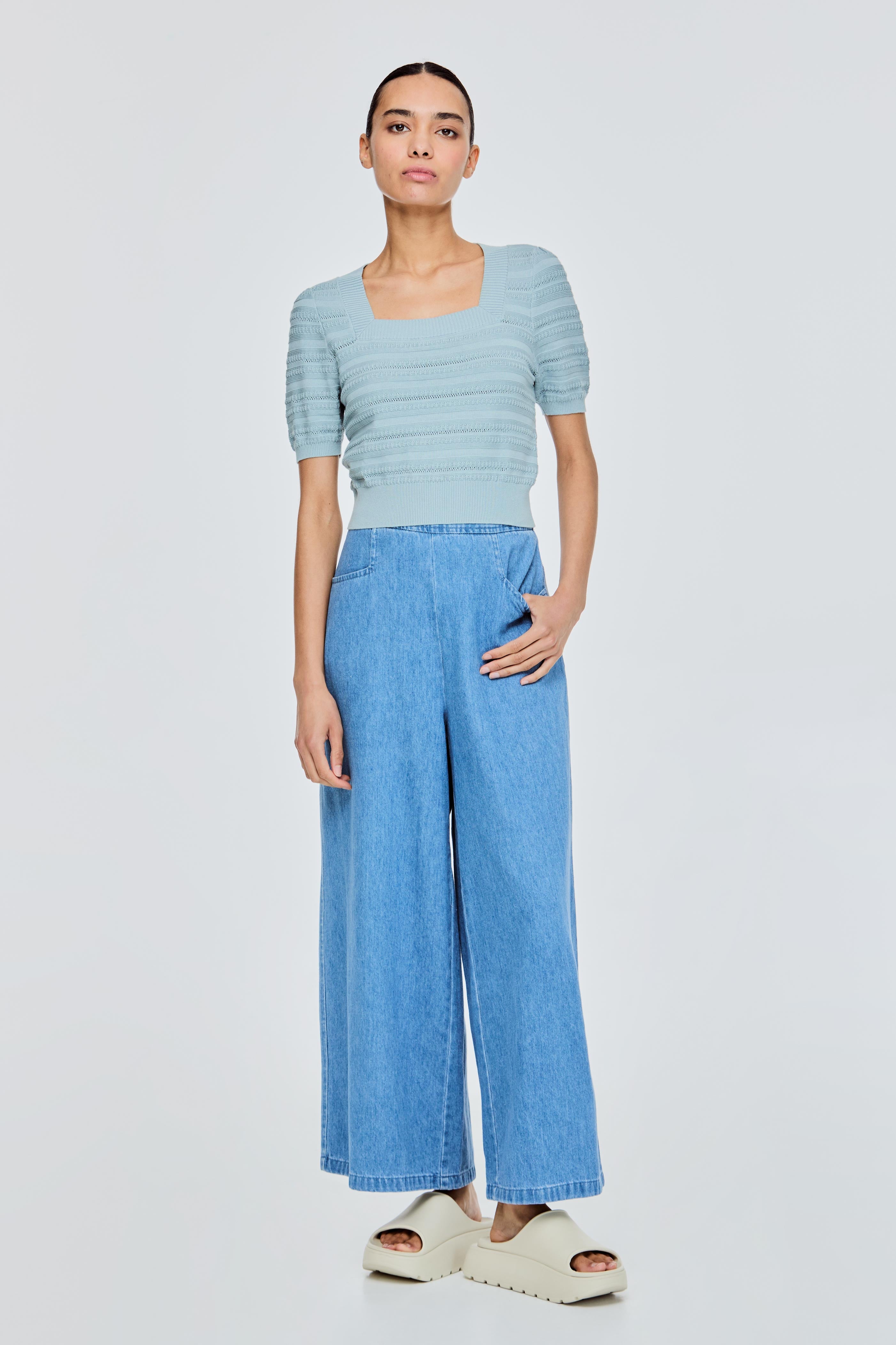 Knitted Cropped Puff Sleeve Top