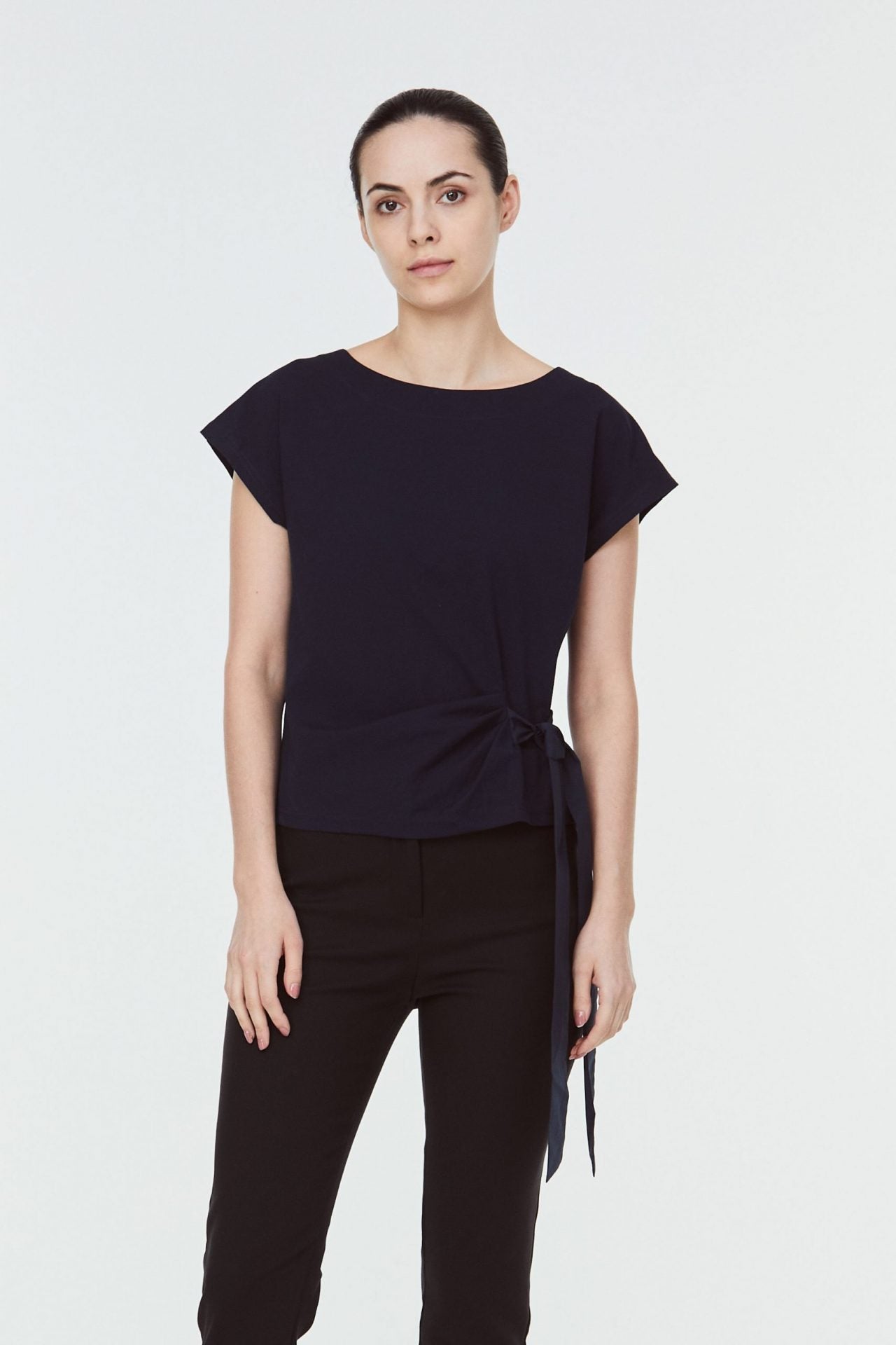 10047 KNOTTED RIBBON BLOUSE NAVY
