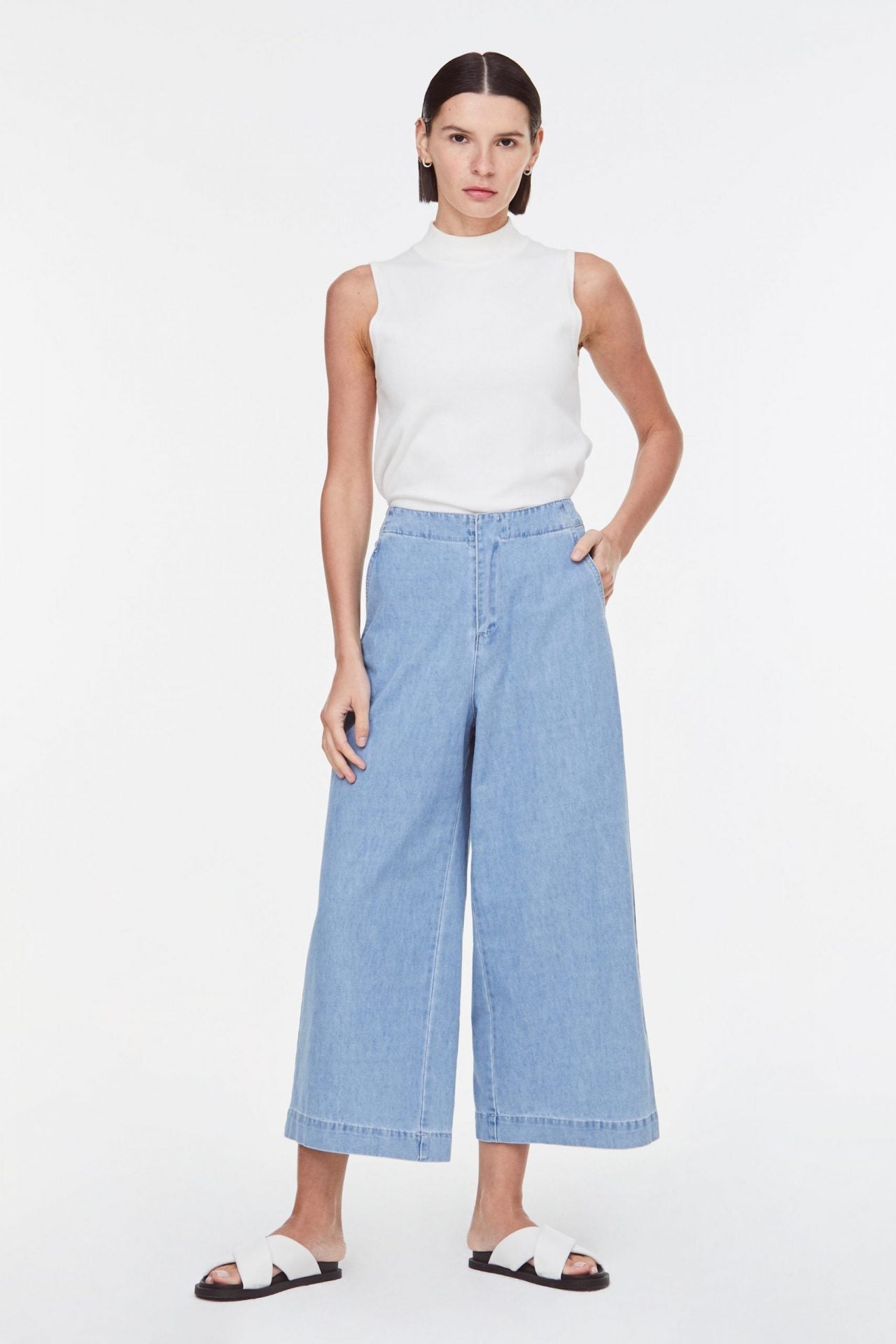 10068 LIGHT DENIM CLASSIC WIDE-LEGGED TROUSERS