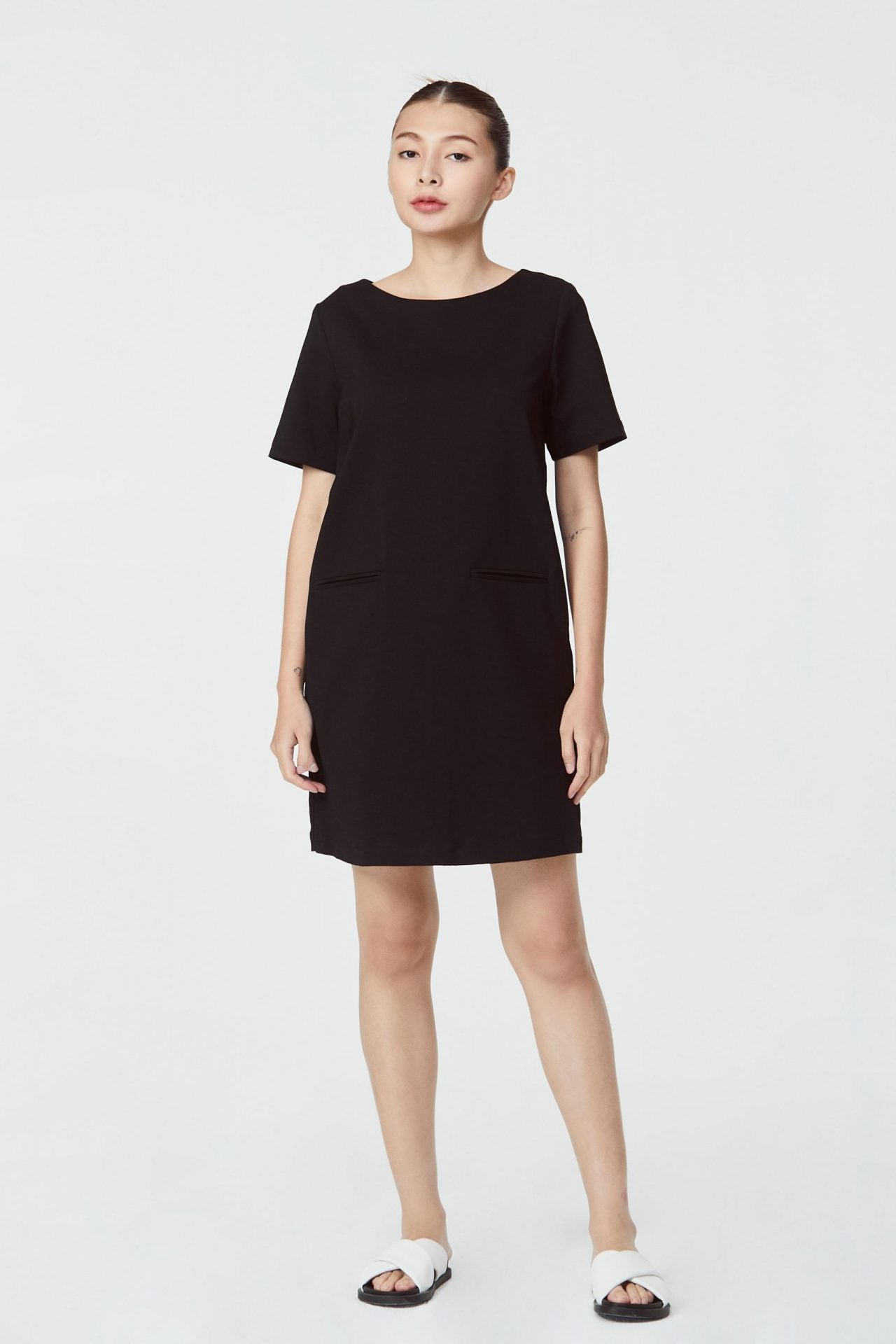 10335 BLACK WELT POCKET DRESS