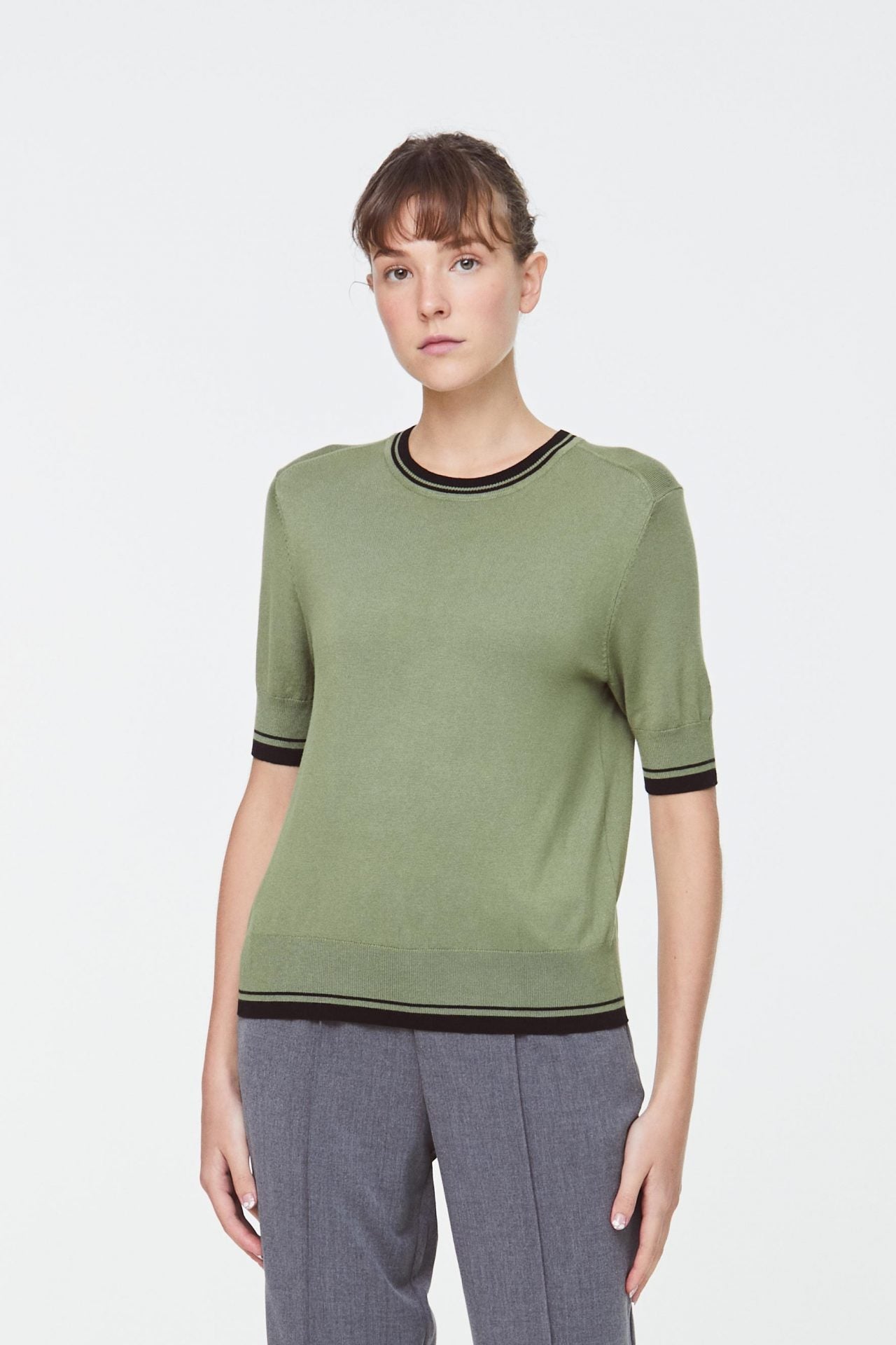 10590 Olive Contrast Trim Knit Top