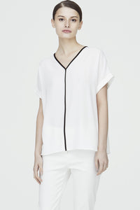 7302 V-NECK OVERLAP TOP CREAM
