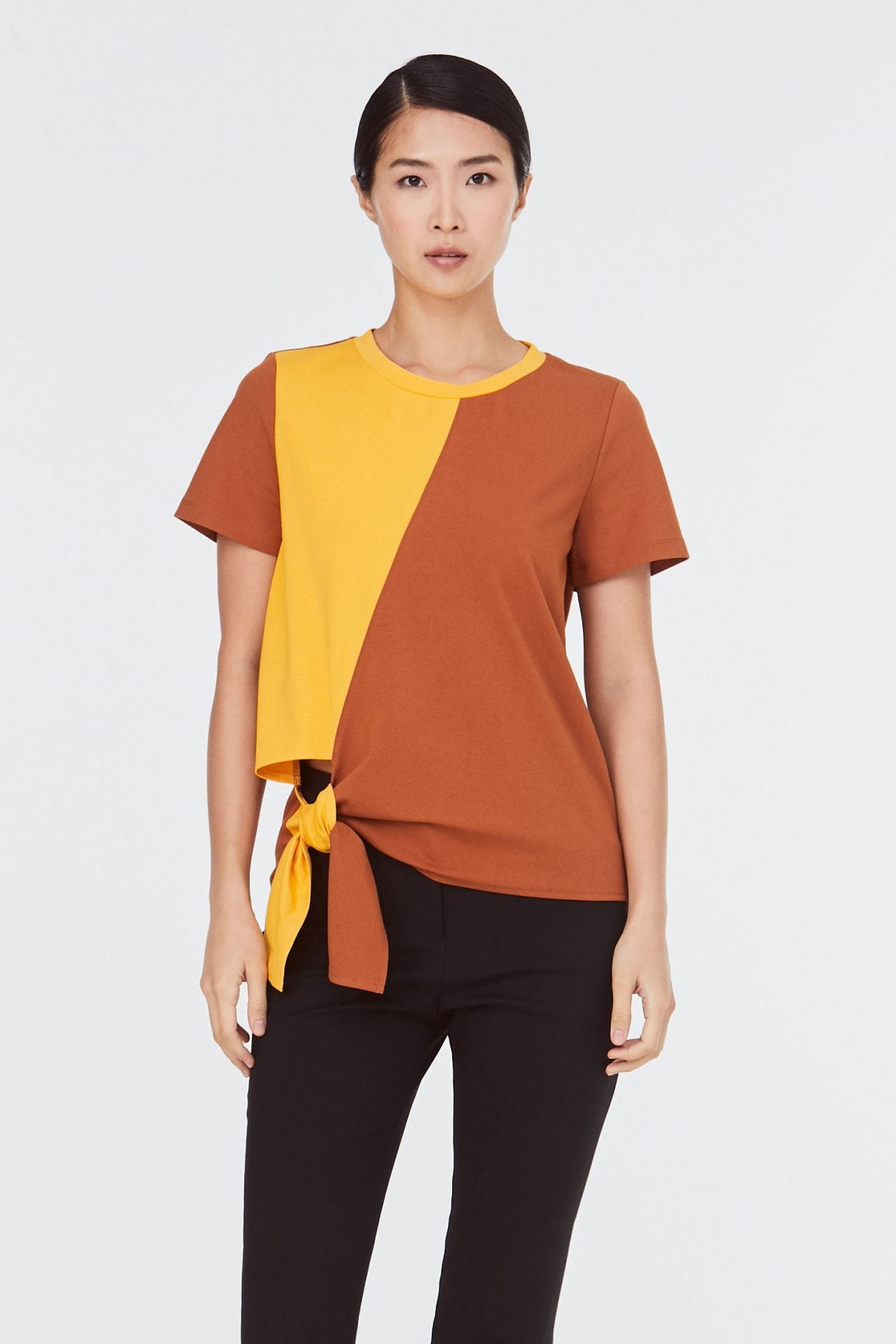 9097 caramel knot tie tee