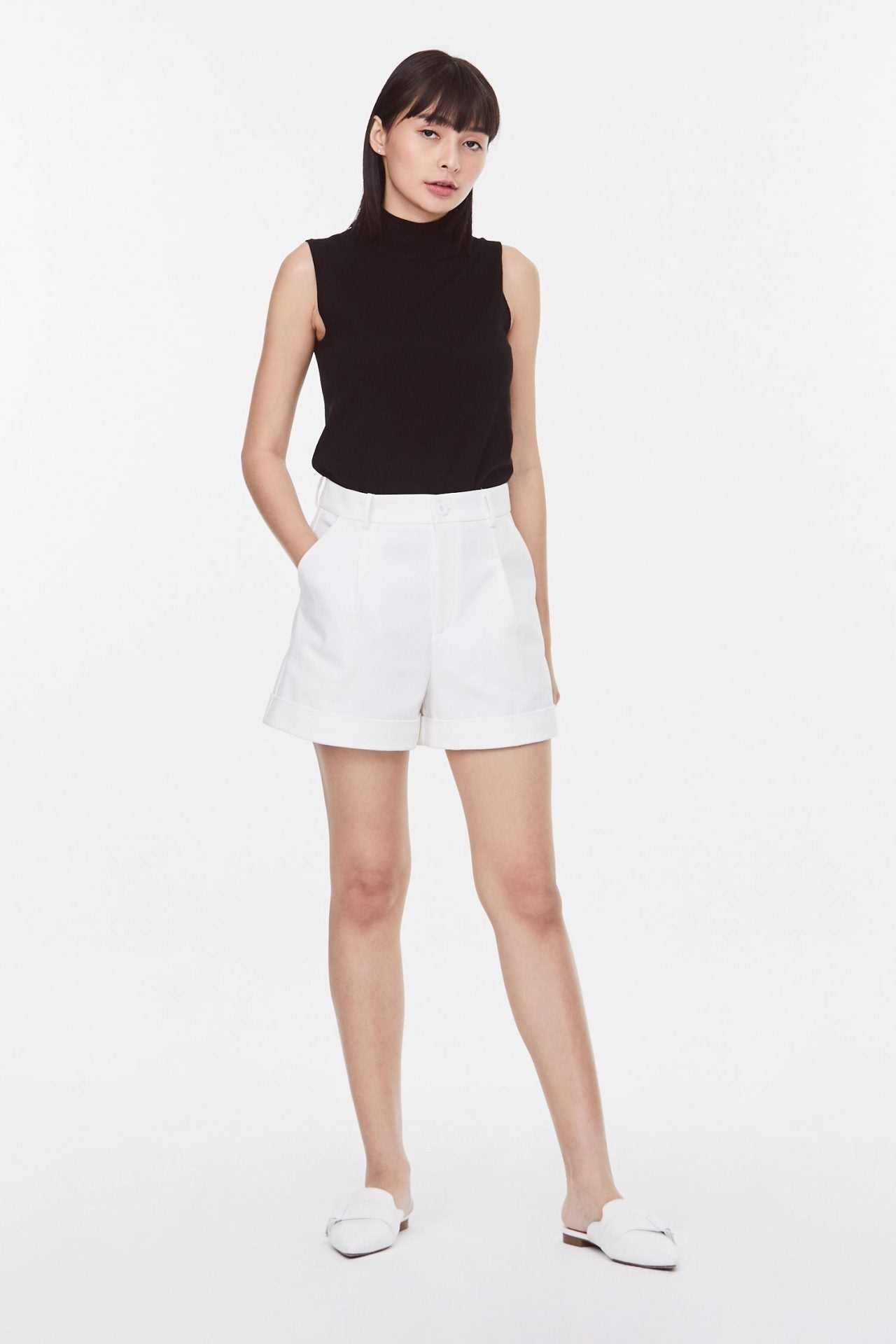 9588 Cream Short Pants