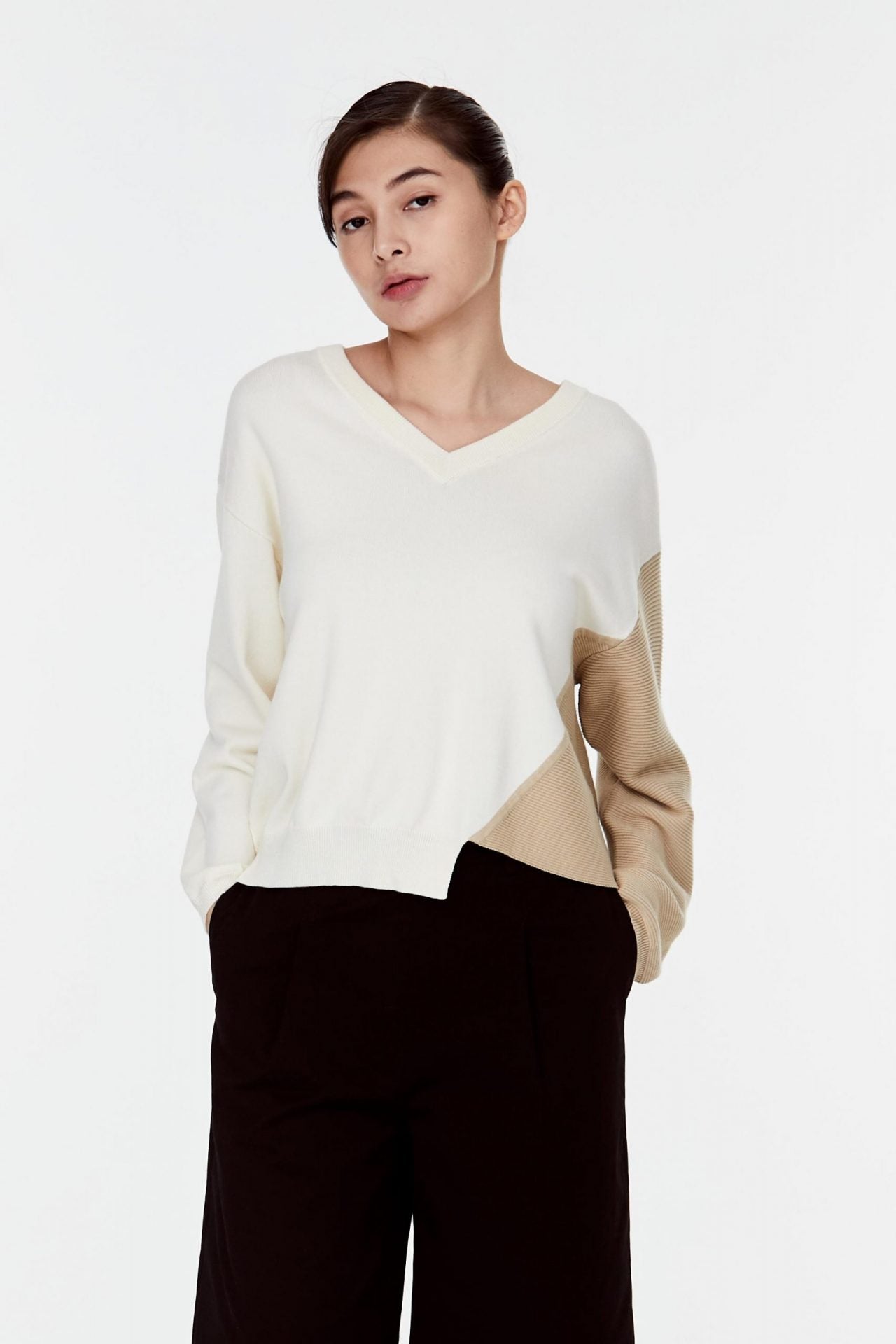 9742 CREAM Knitted V-NECK PULLOVER 2
