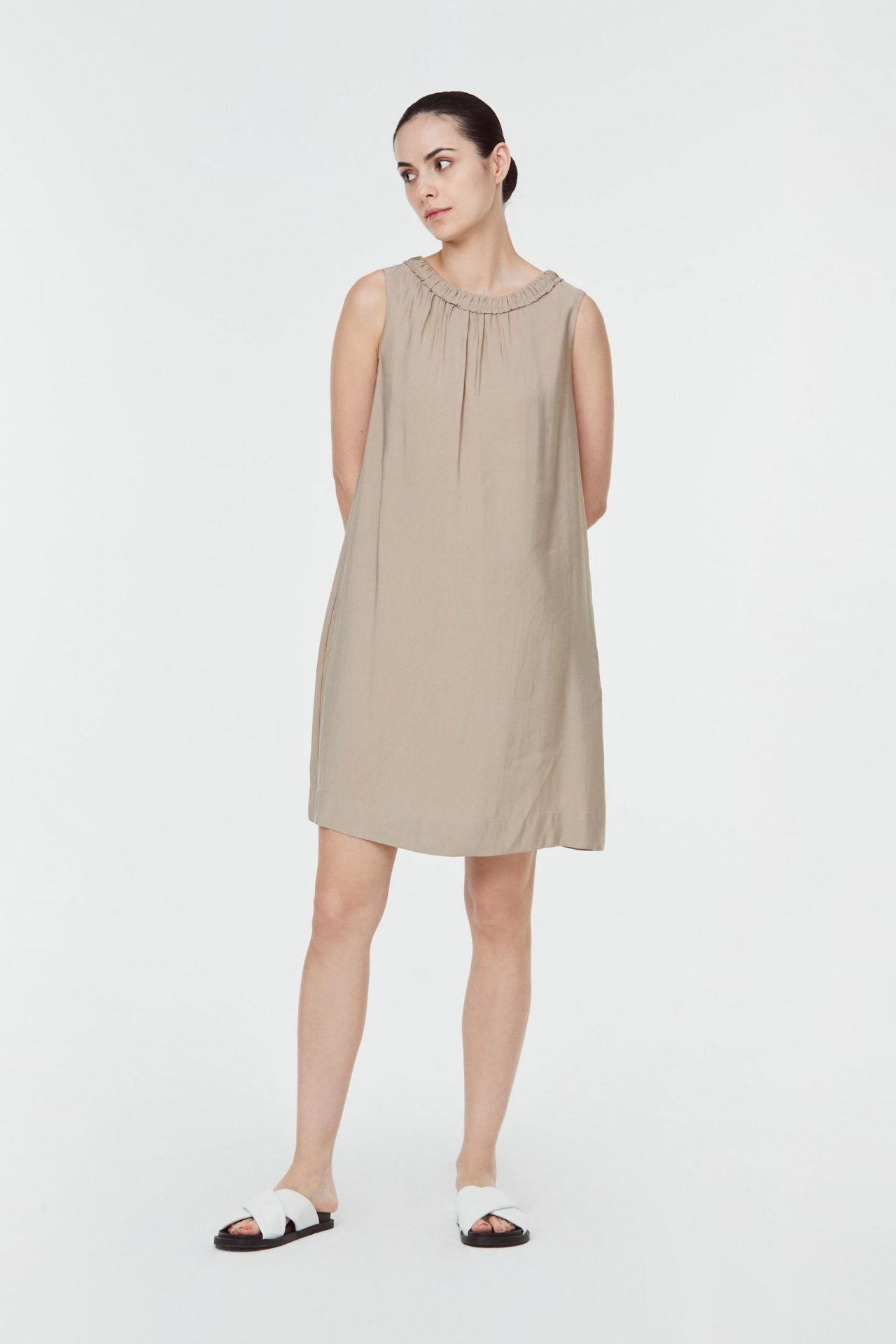 9831 SCRUNCHIE NECK DRESS KHAKI