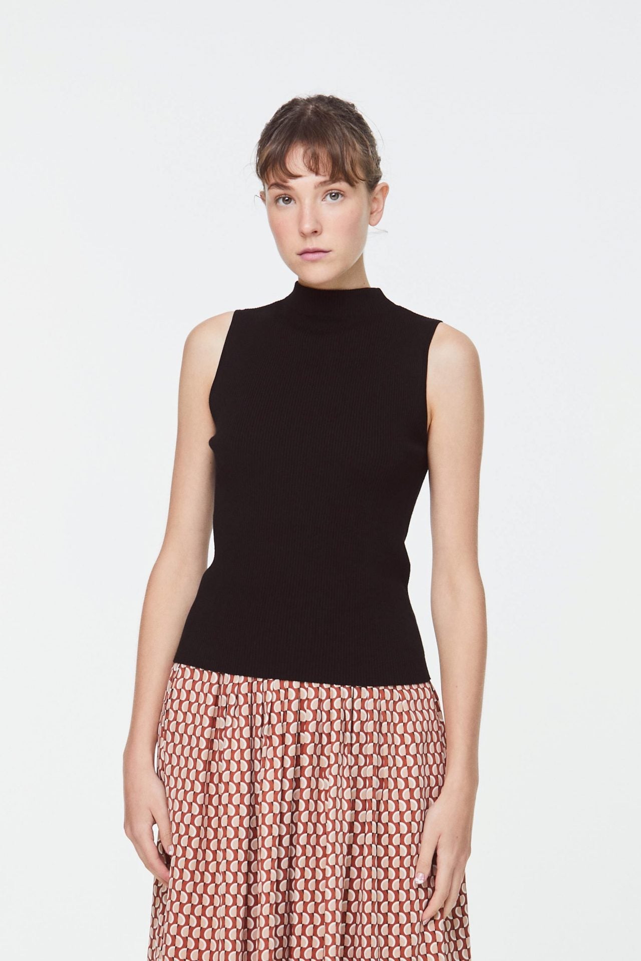 9853 Black High Neck Knit Top