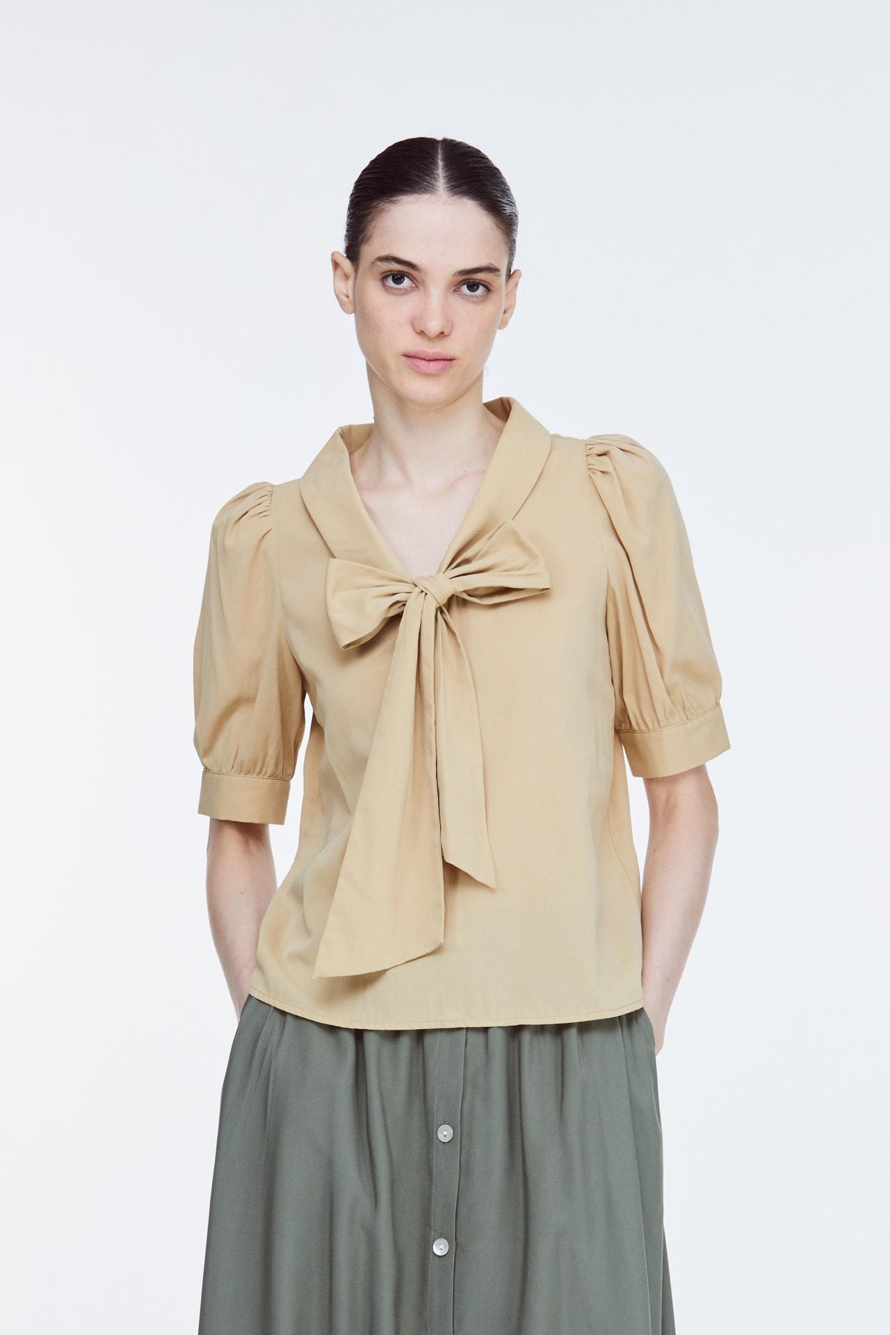 AB 10148 FRONT RIBBON BLOUSE GOLD