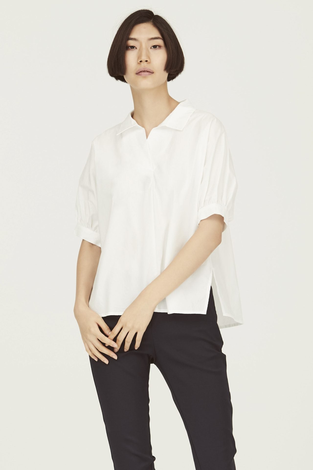 AB6588 CREAM WIDE BACK BUTTON COLLARED BLOUSE FRONT