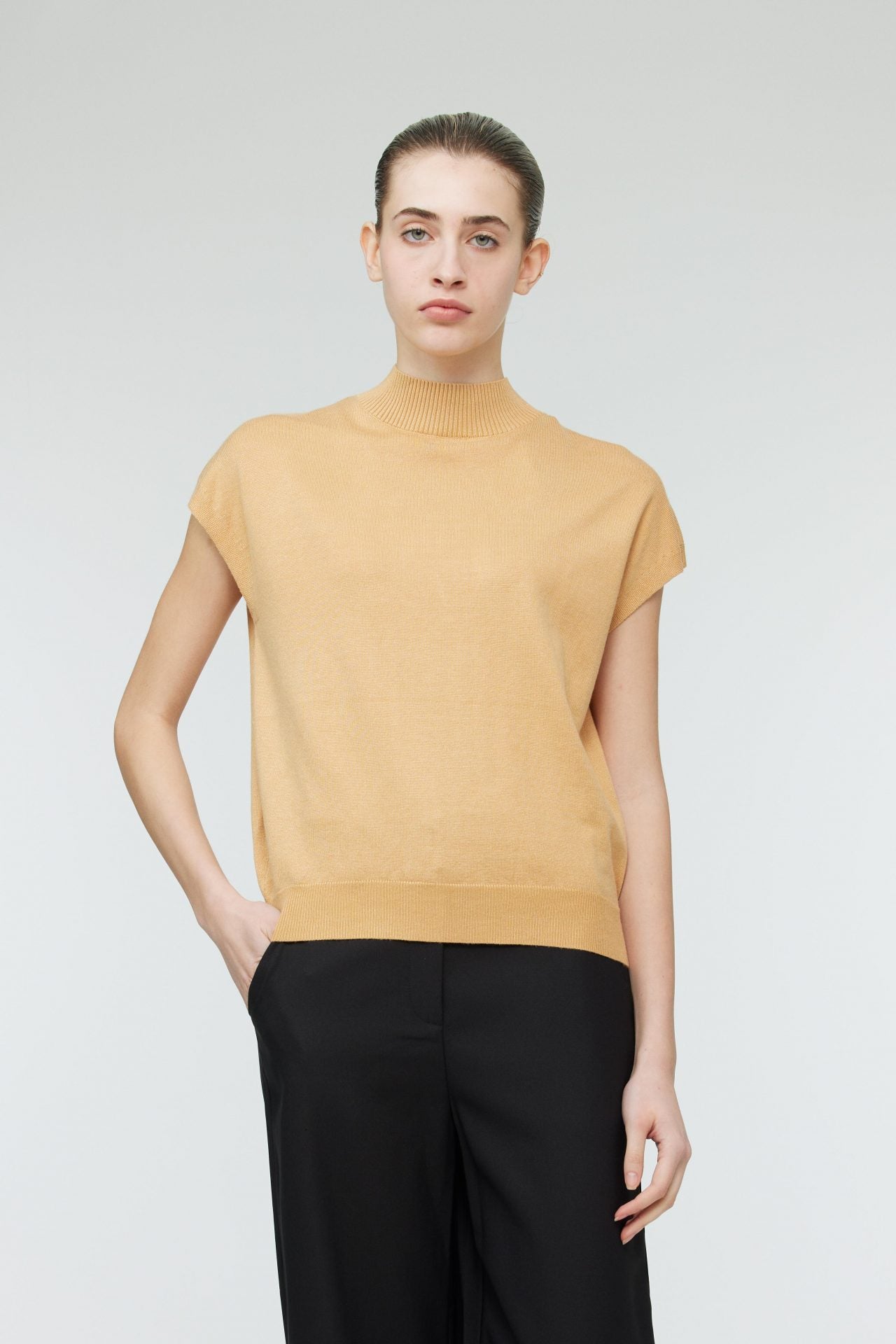 AK 8957 HIGH NECK KNIT TOP POMELO 2