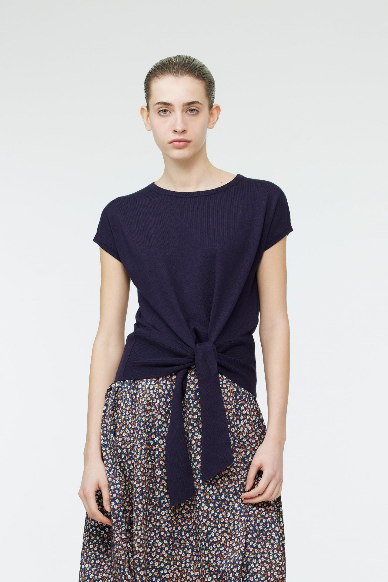 AK 9392 FRONT TIE CAP SLEEVE TOP NAVY