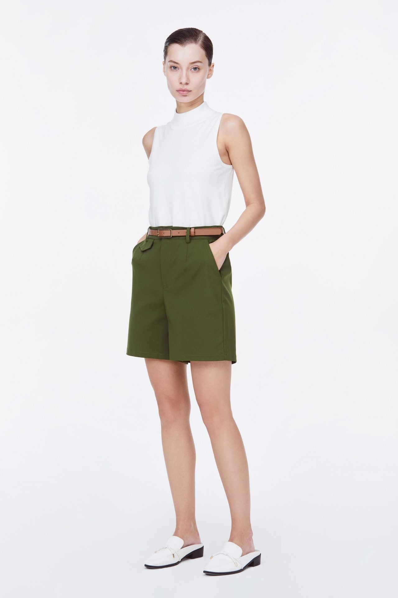 APS 10263 SHORT PANTS WITH BELT OLIVE