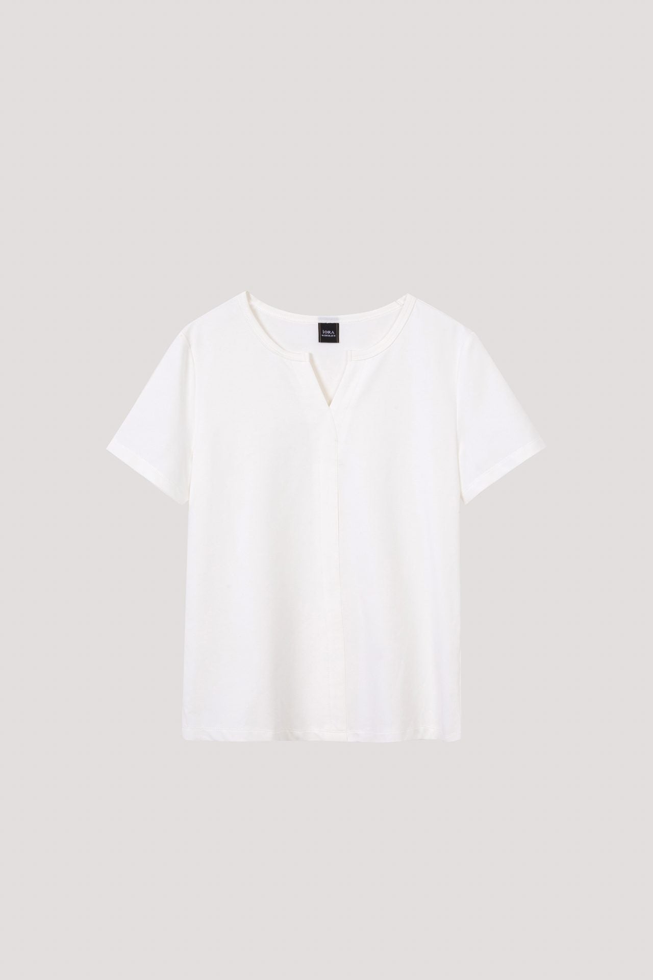 AT 10945 V-NECK TOP CREAM