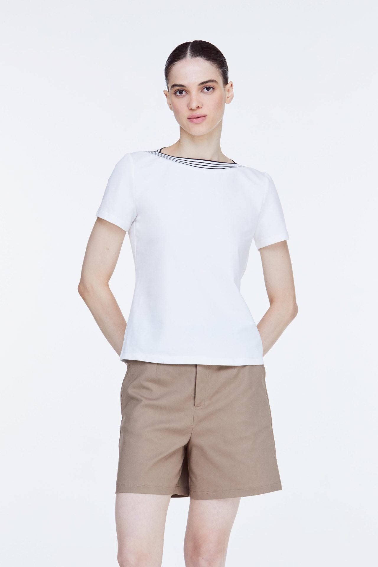 AT 11045 BOAT NECK TEE CREAM