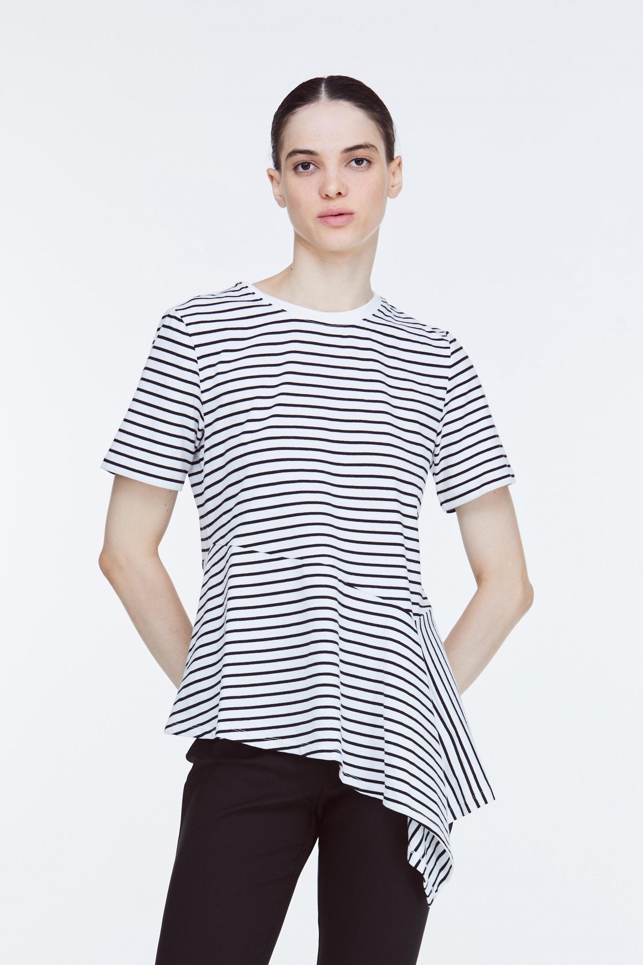 AT 11279 ASYMMETRICAL STRIPED TOP CREAM
