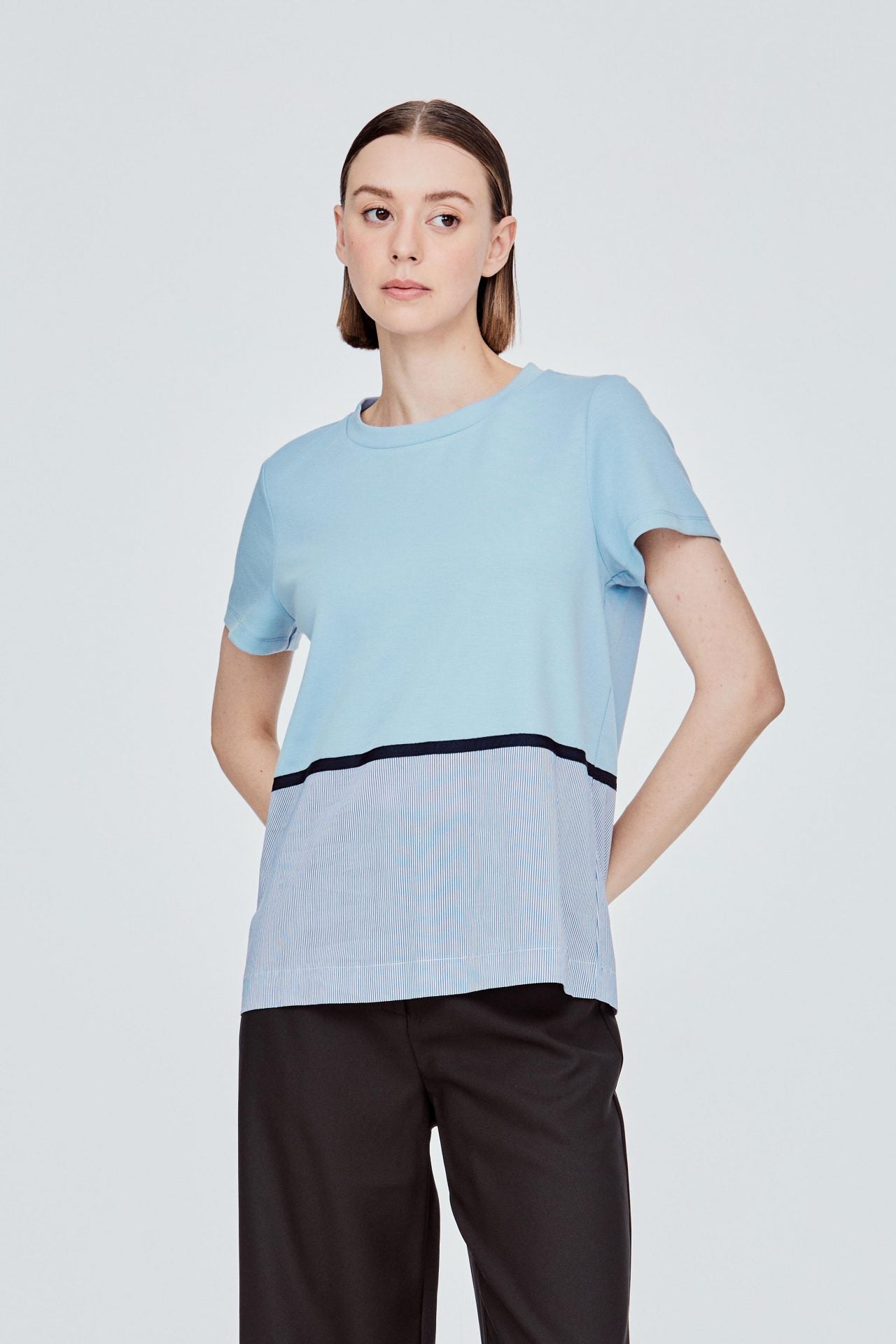 AT 6385 CONTRAST STRIPES TEE SKY BLUE