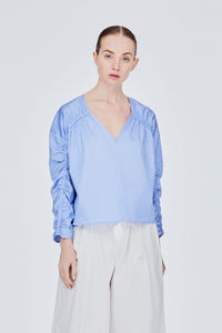 BB 11632 V NECKLINED RUFFLED SLEEVE TOP PERIWINKLE