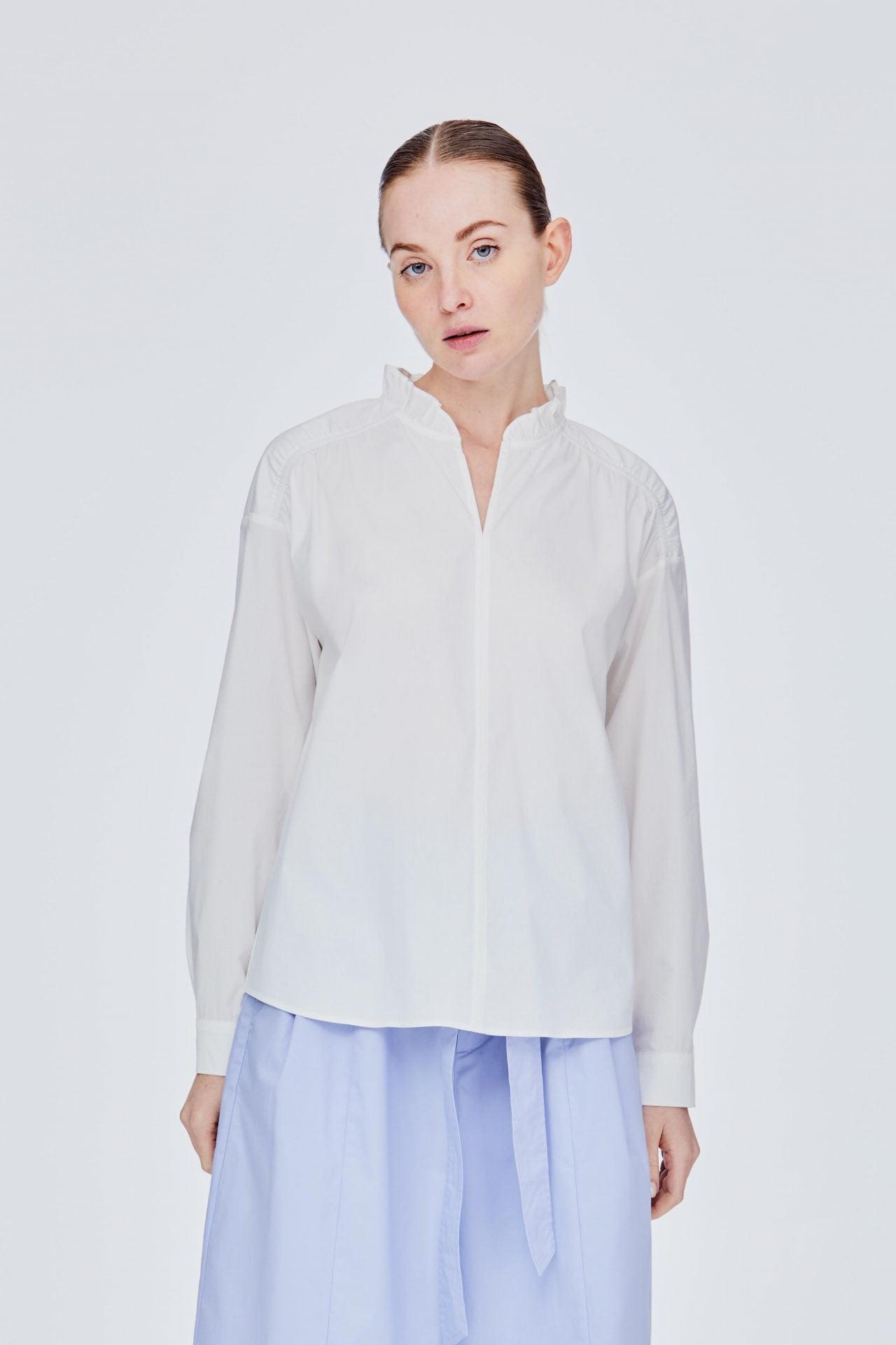 BB 11639 RELAXED HIGH COLLAR BLOUSE CREAM