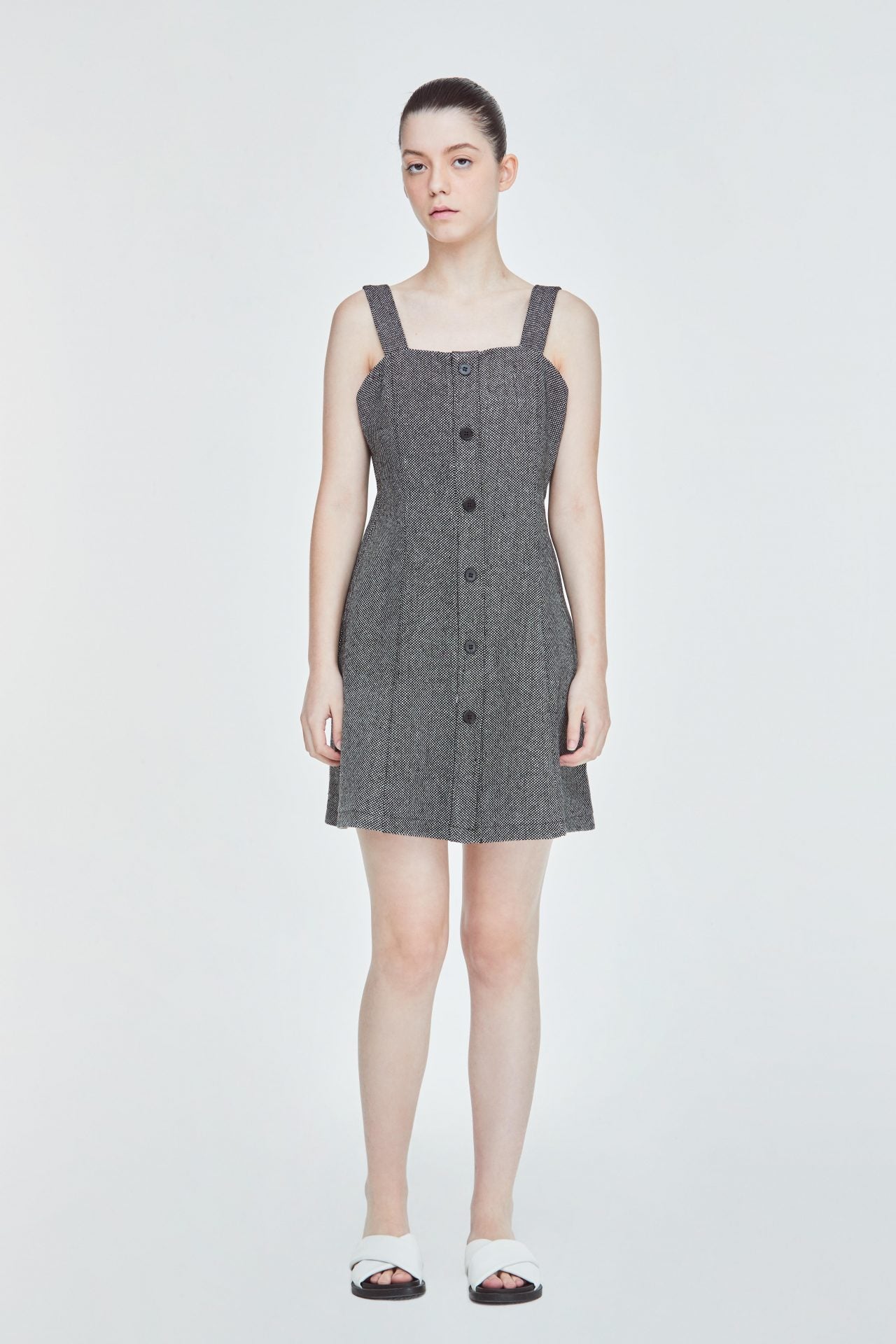 BDQ 11284 SLEVELESS DRESS BLACK