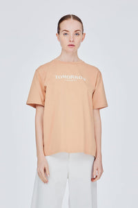 BT 11701 TYPOGRAPHY TEE CARAMEL