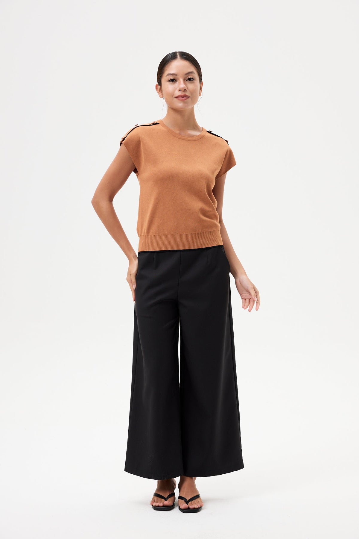 Buttons Piping Magyar Knit Top