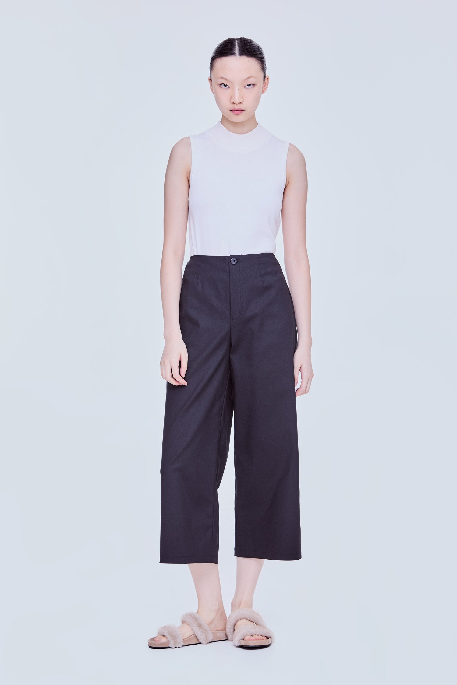 Clean Tapered Waist Trousers