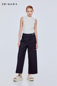 Pleated Wide Leg Jeans