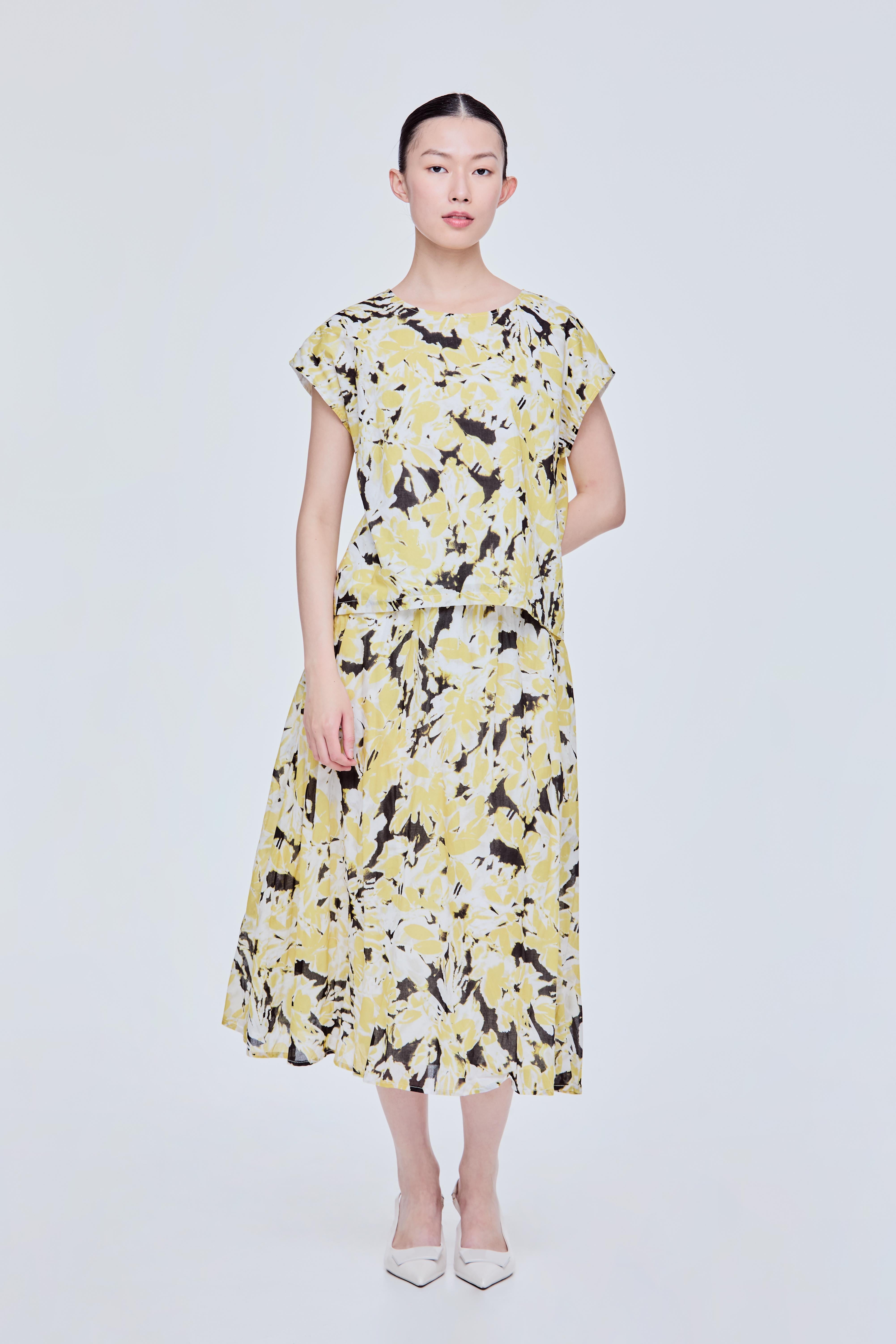 Floral Magyar Top