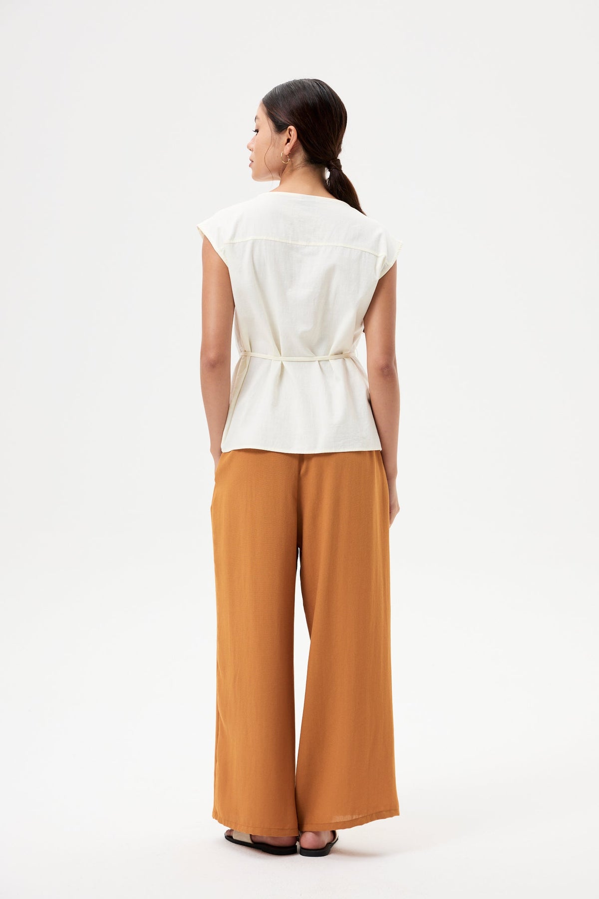 Low V-neck Button Down Vest Top