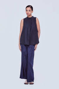 Pleated Sleeveless Sheen Blouse