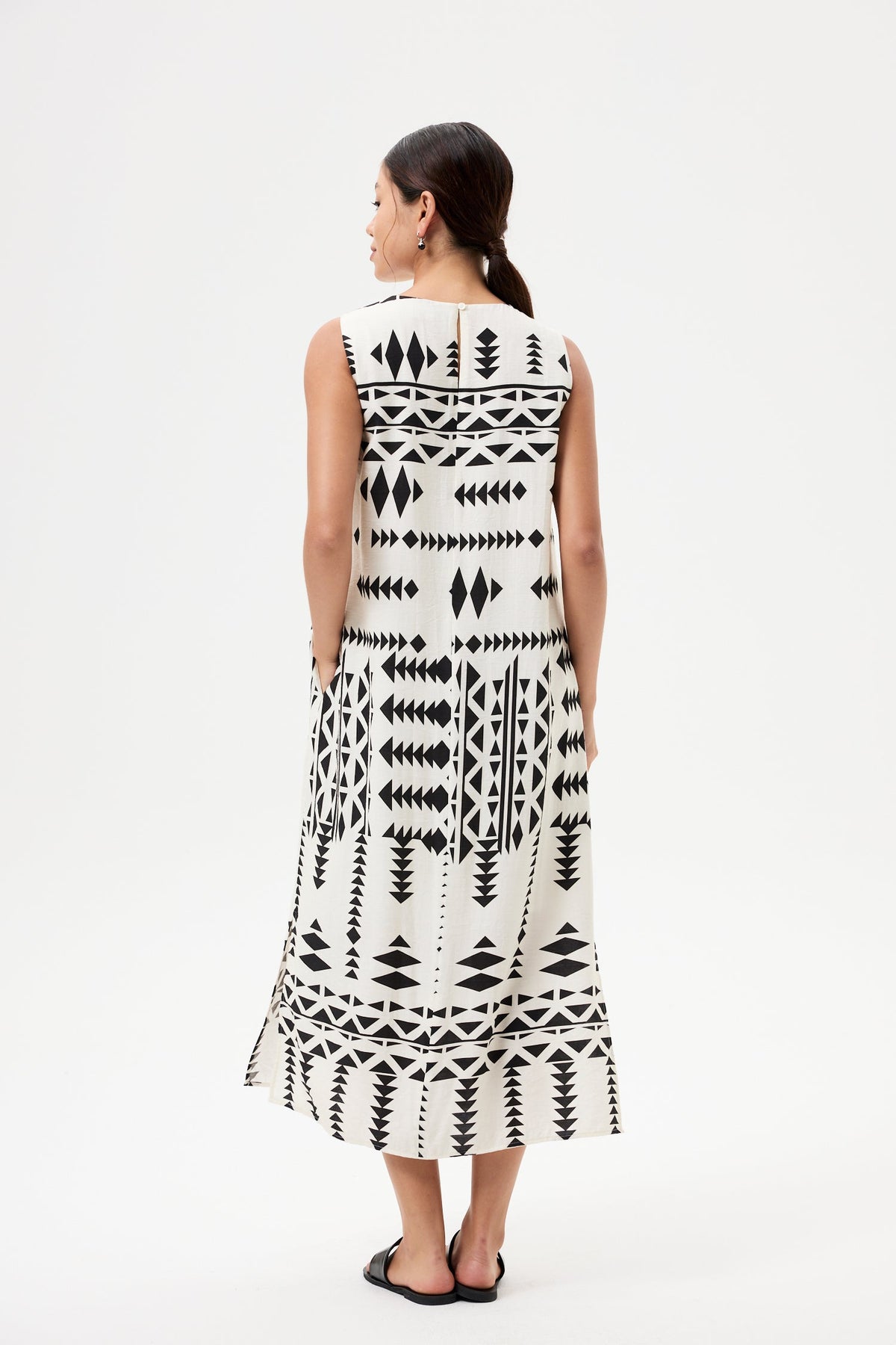 Printed Relaxed Sleeveless Dress