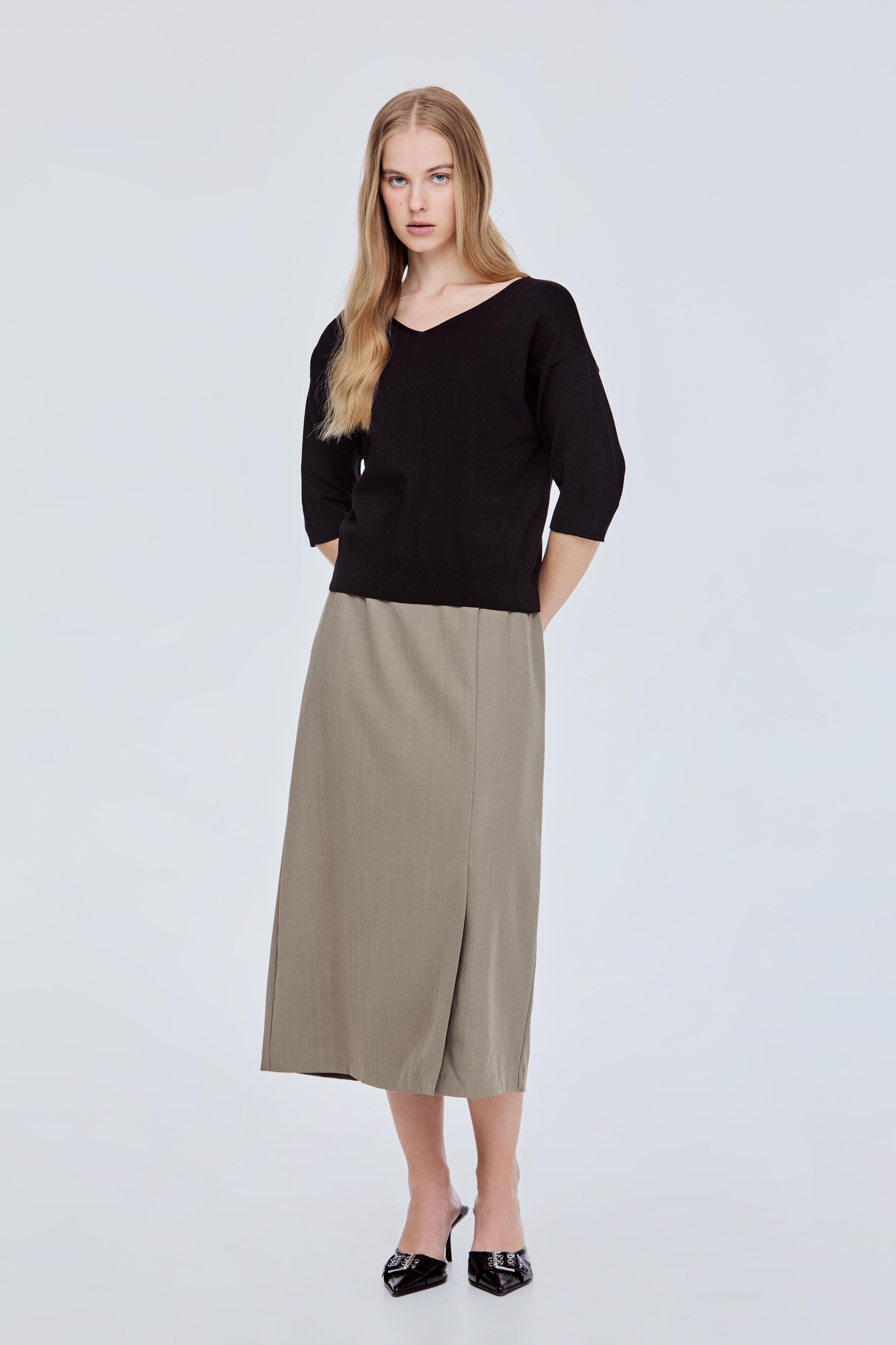 Wide-V Relax Top