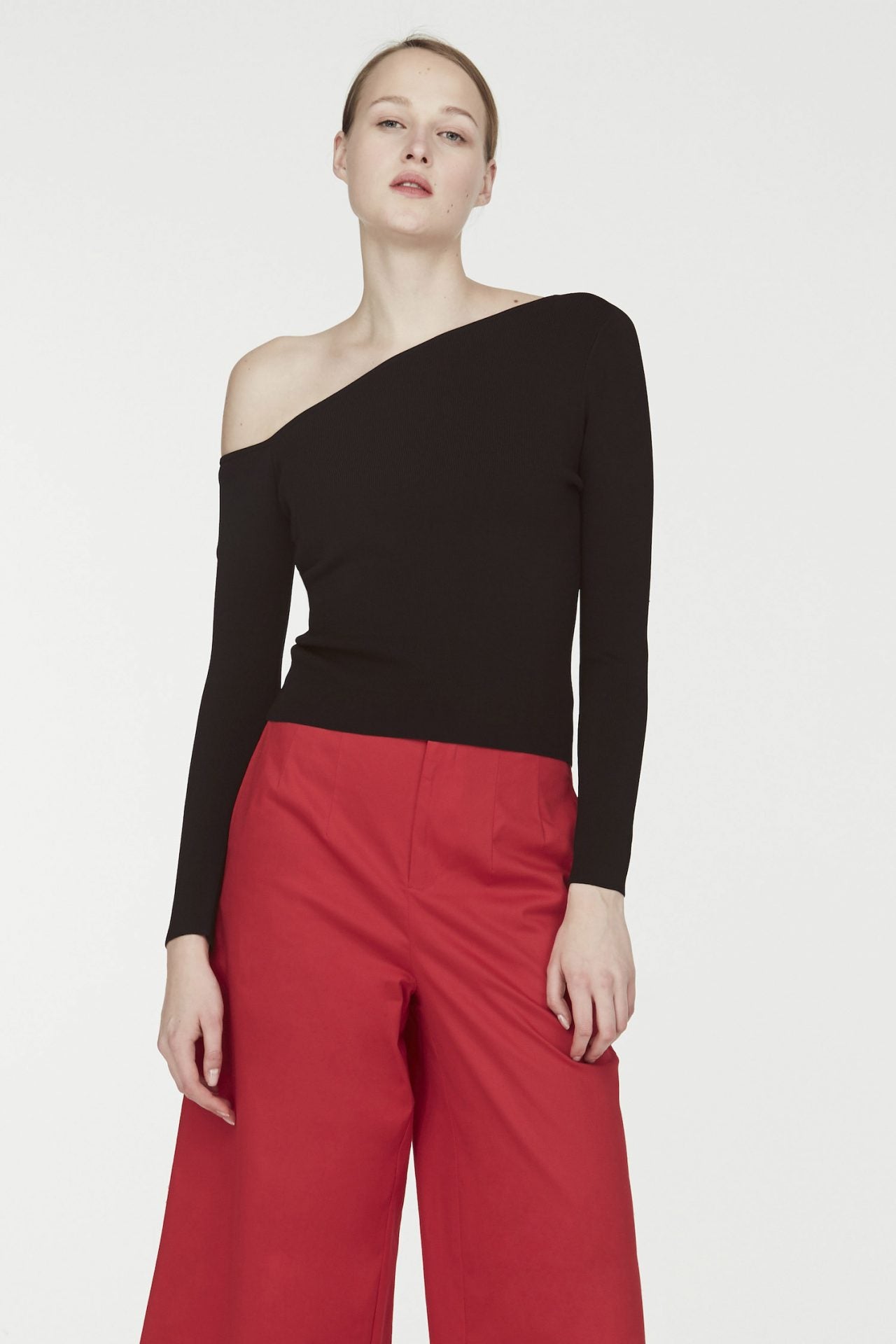 One-Side Off Shoulder Sweater