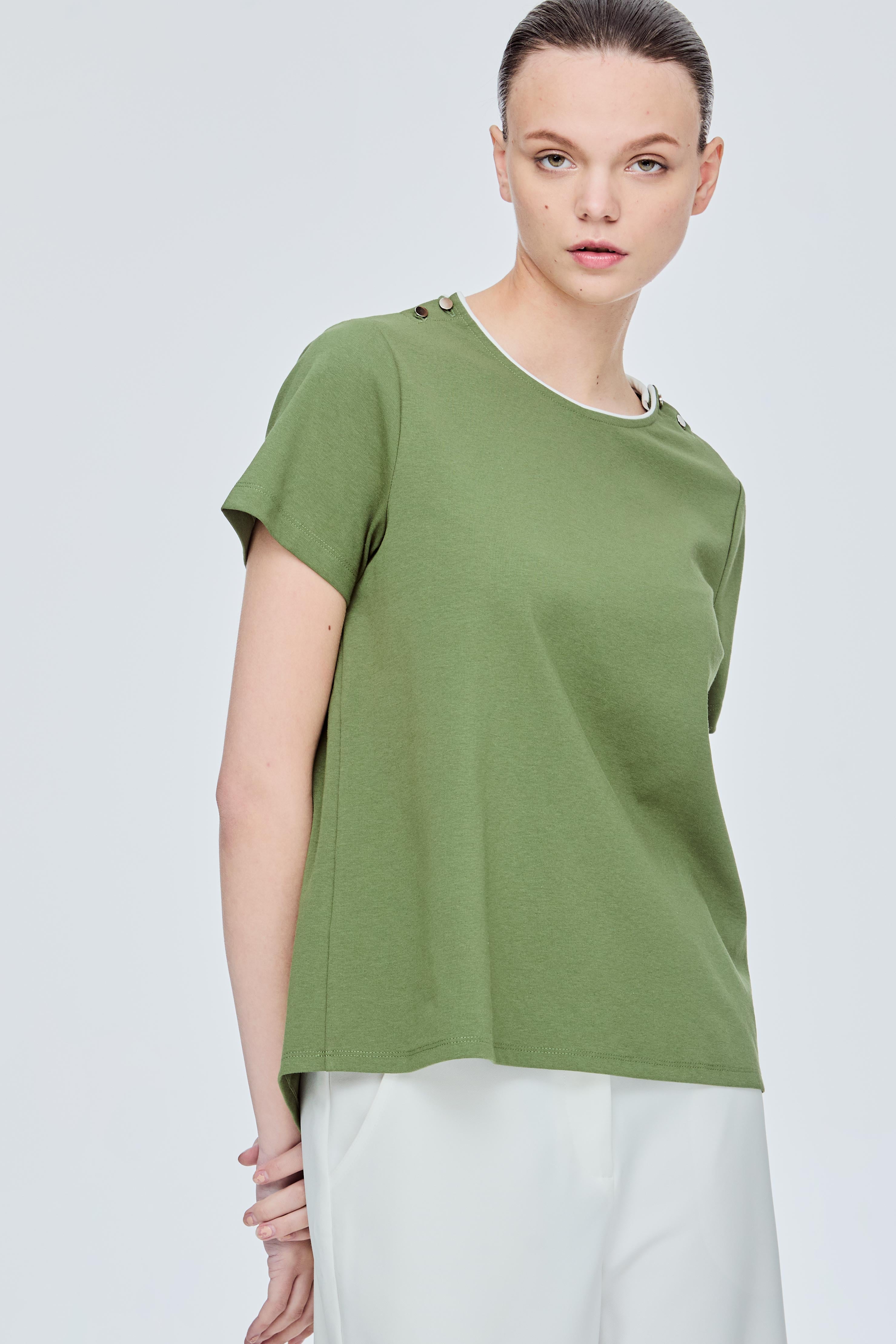 Button Shoulder Tee