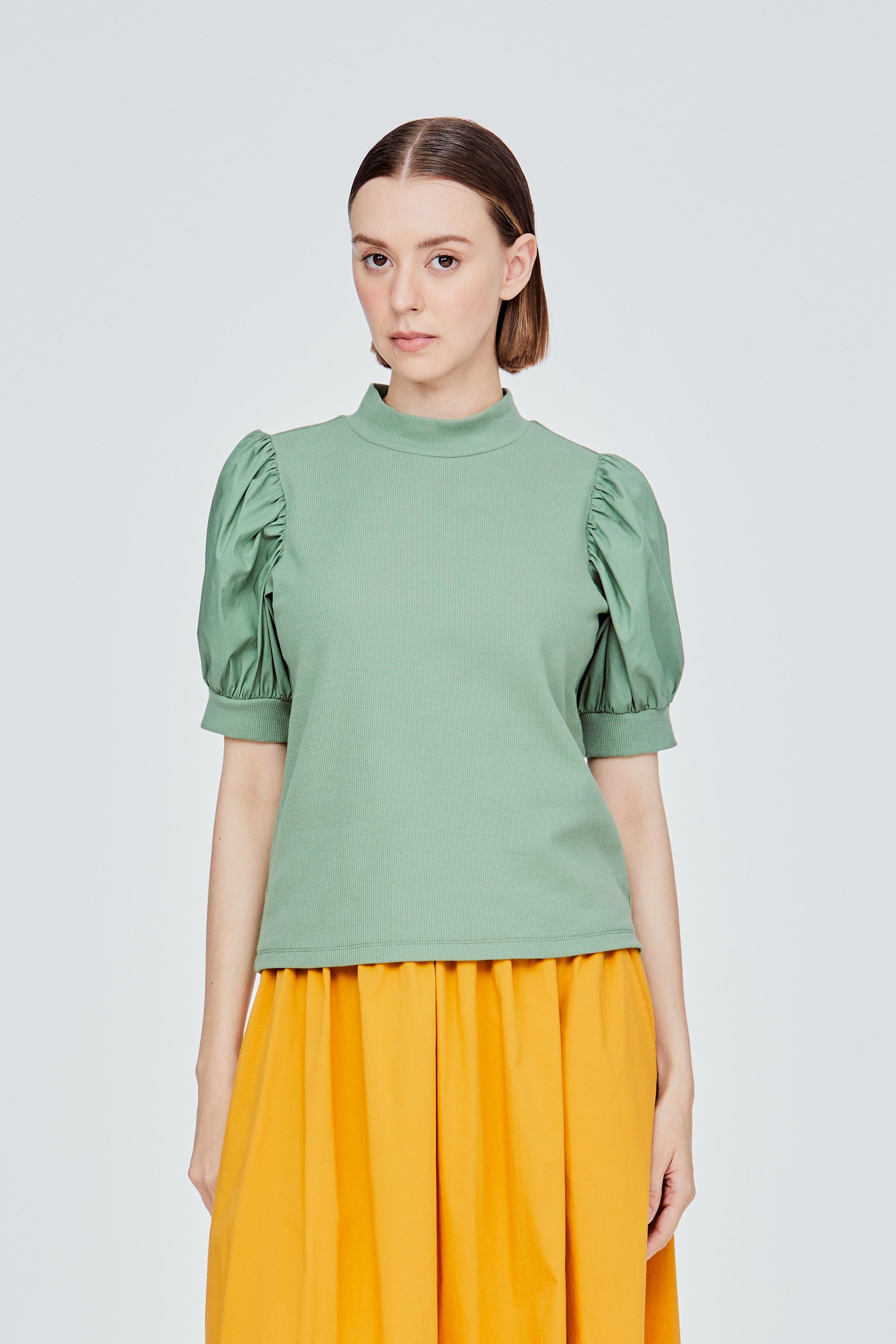 Contrast Puff Top