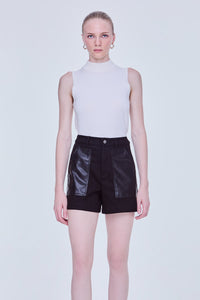 Contrast Short Pants