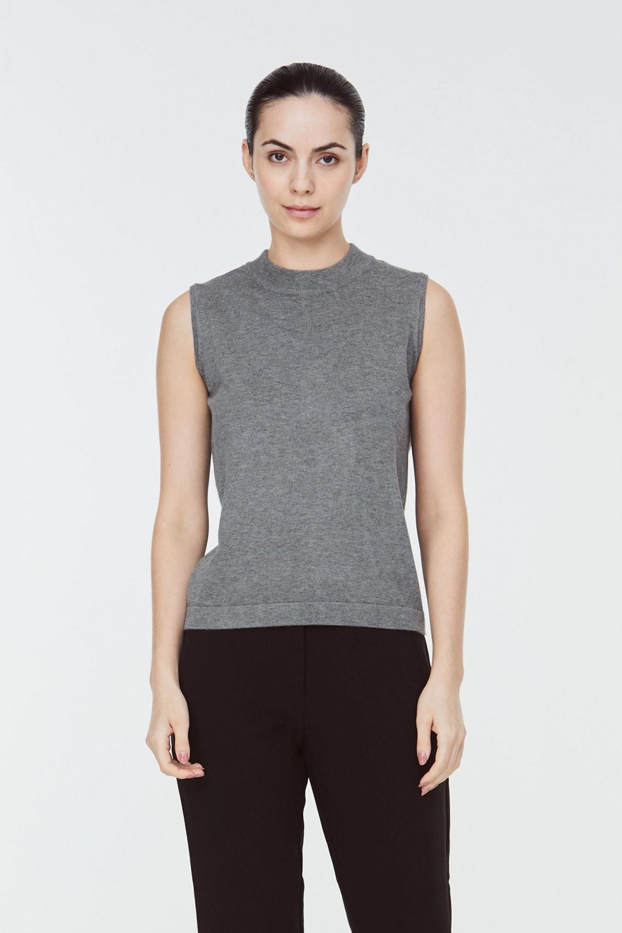 10057 HUE GREY KNITTED CREW TOP