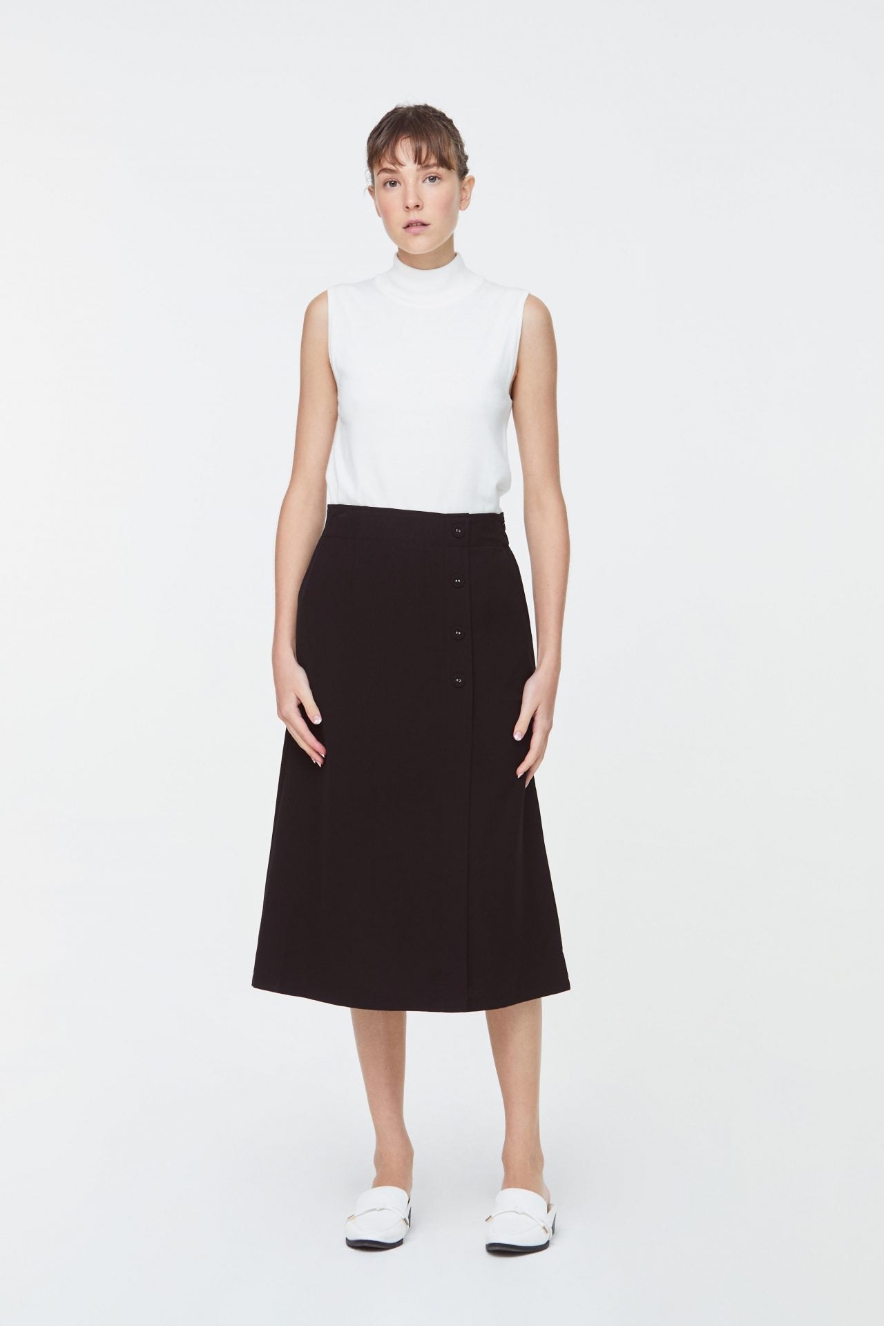 10664 Black Side Button Skirt