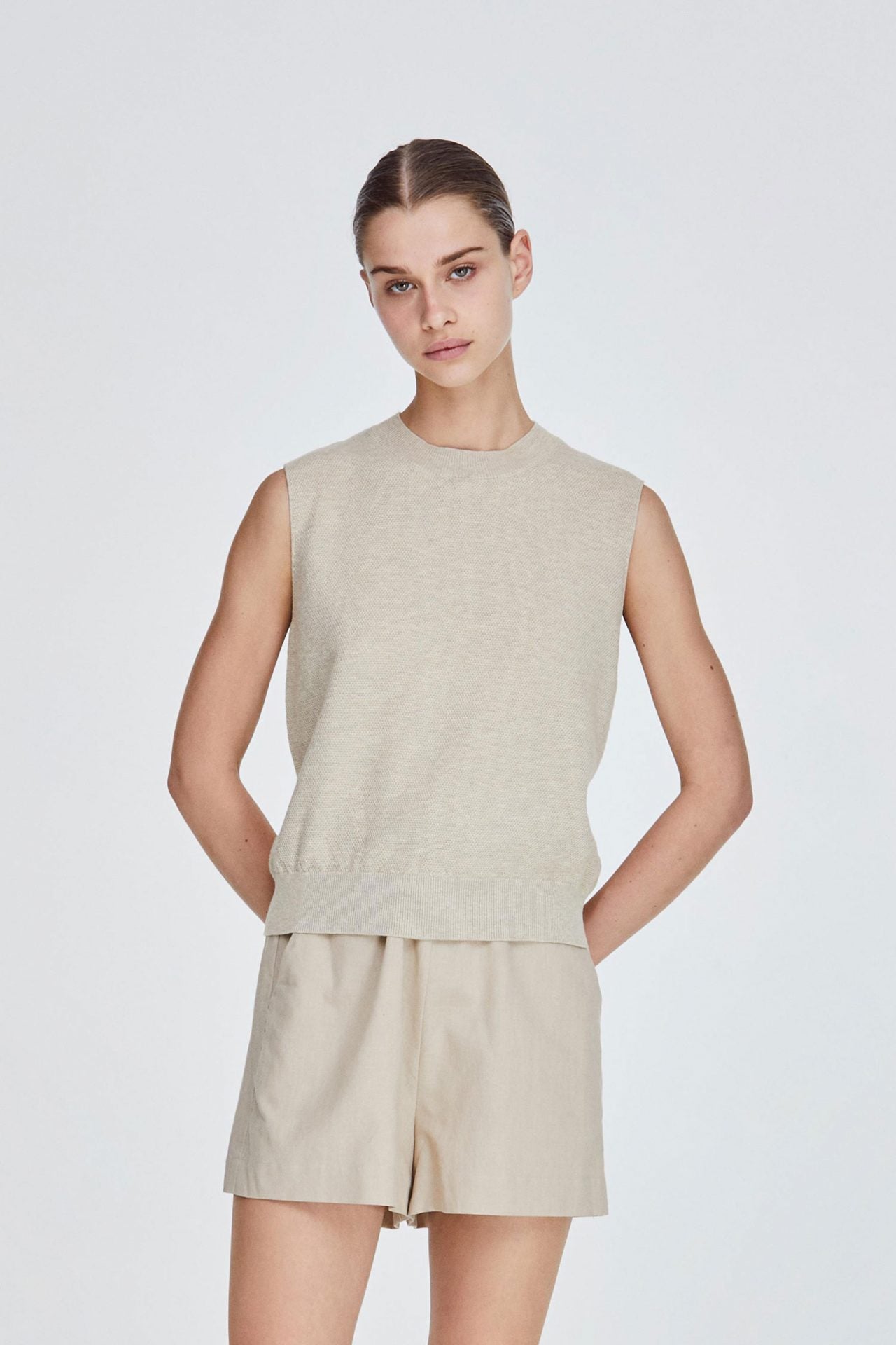 10809-SAND-CREW-KNITTED-SLEEVELESS-TOP