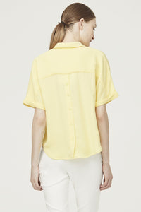 5055 light yellow collar pleated blouse back