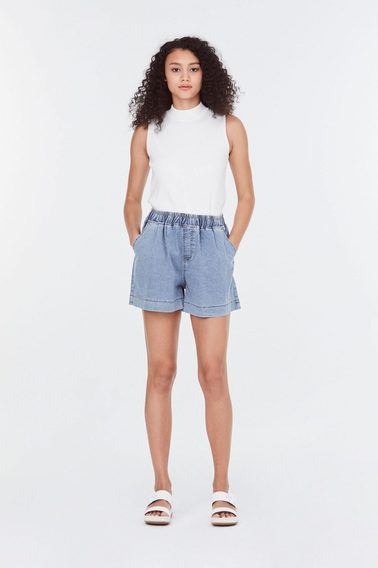 9218 L.DENIM FIT AND FLARE SHORTS